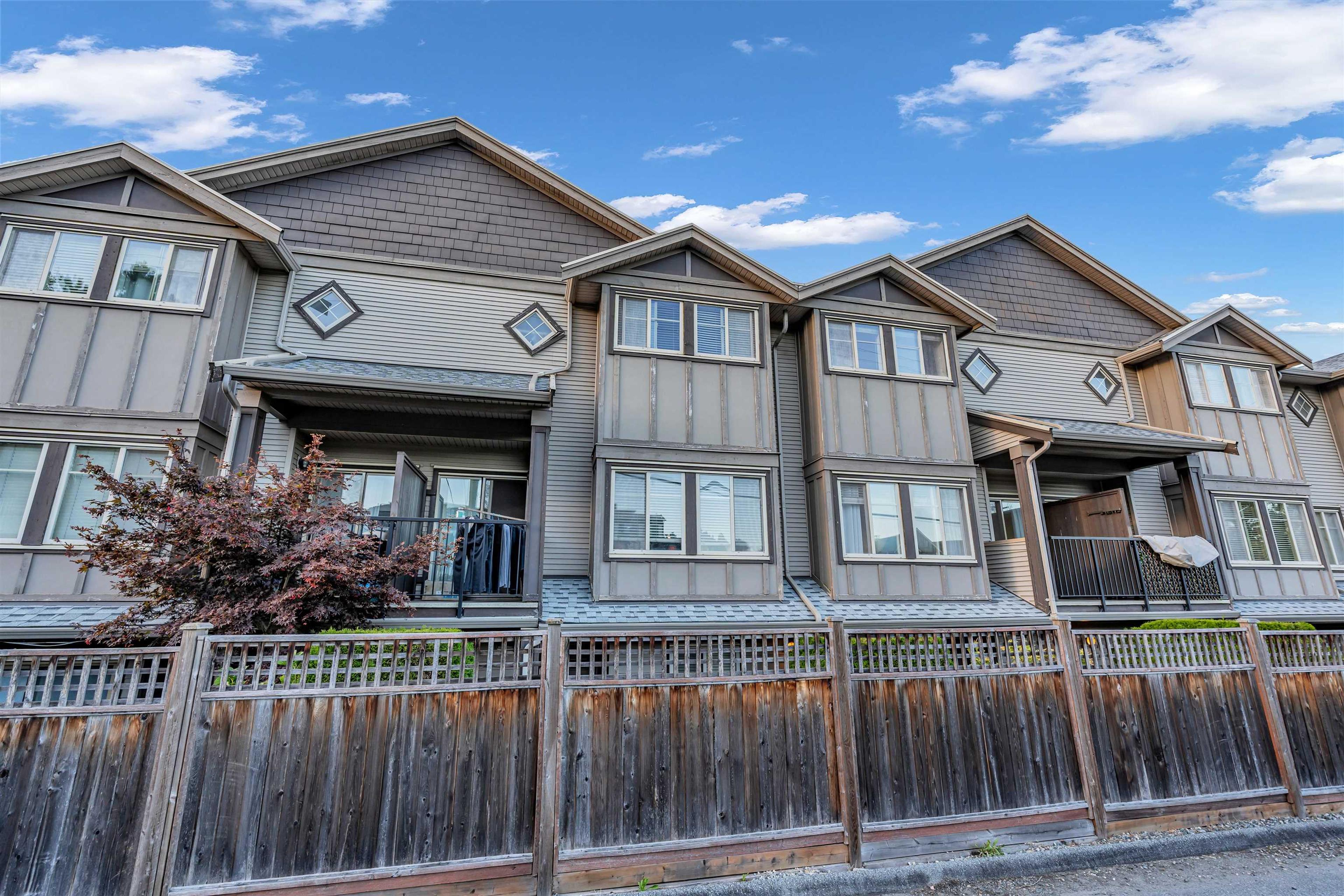 3139 Smith Avenue, Burnaby - Exteriors - Full Complex View - Photo 3