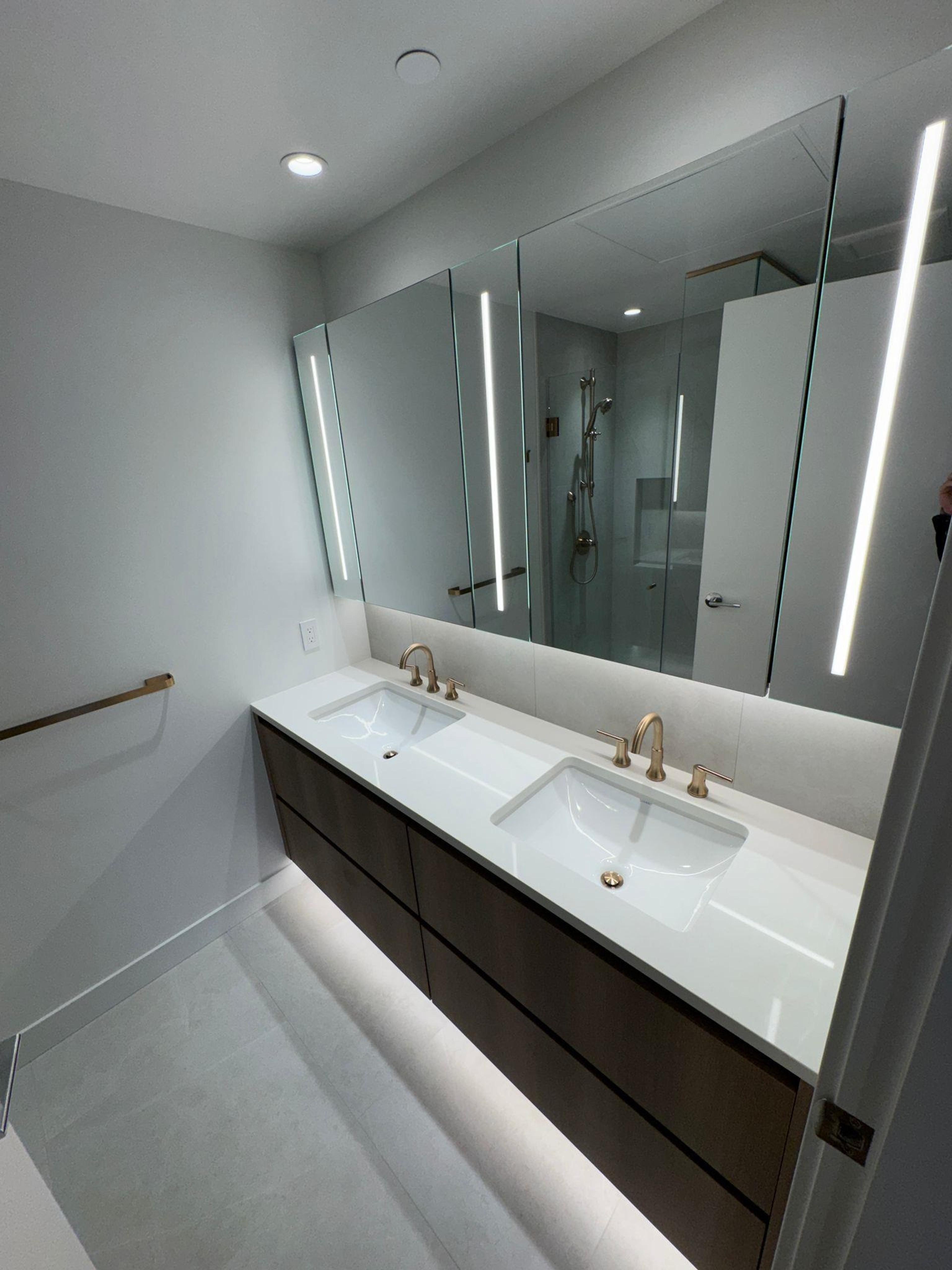 #4007 720 FARROW STREET - Image 2