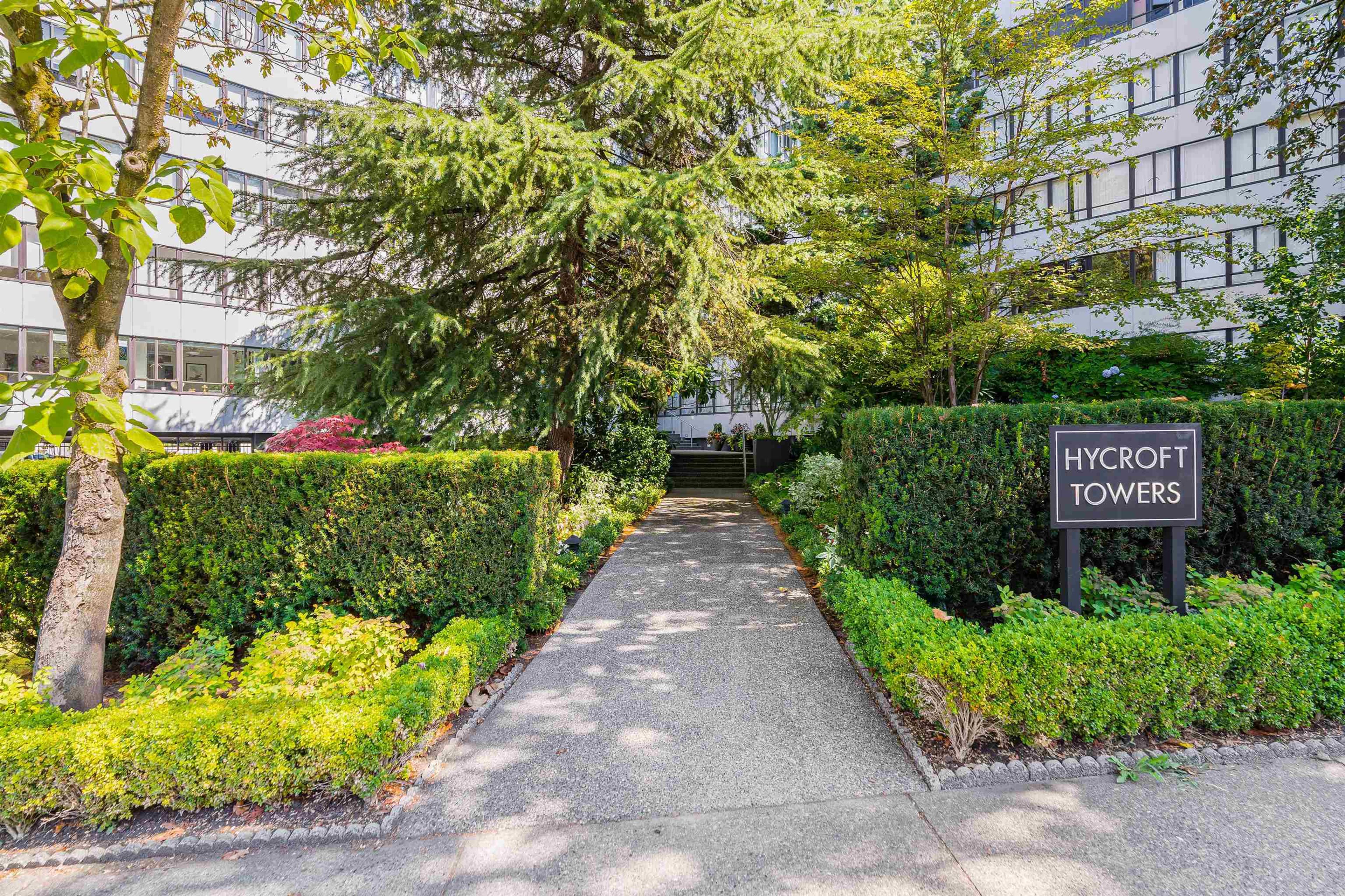 1445 Marpole Avenue, Vancouver - Exteriors - Photo 4