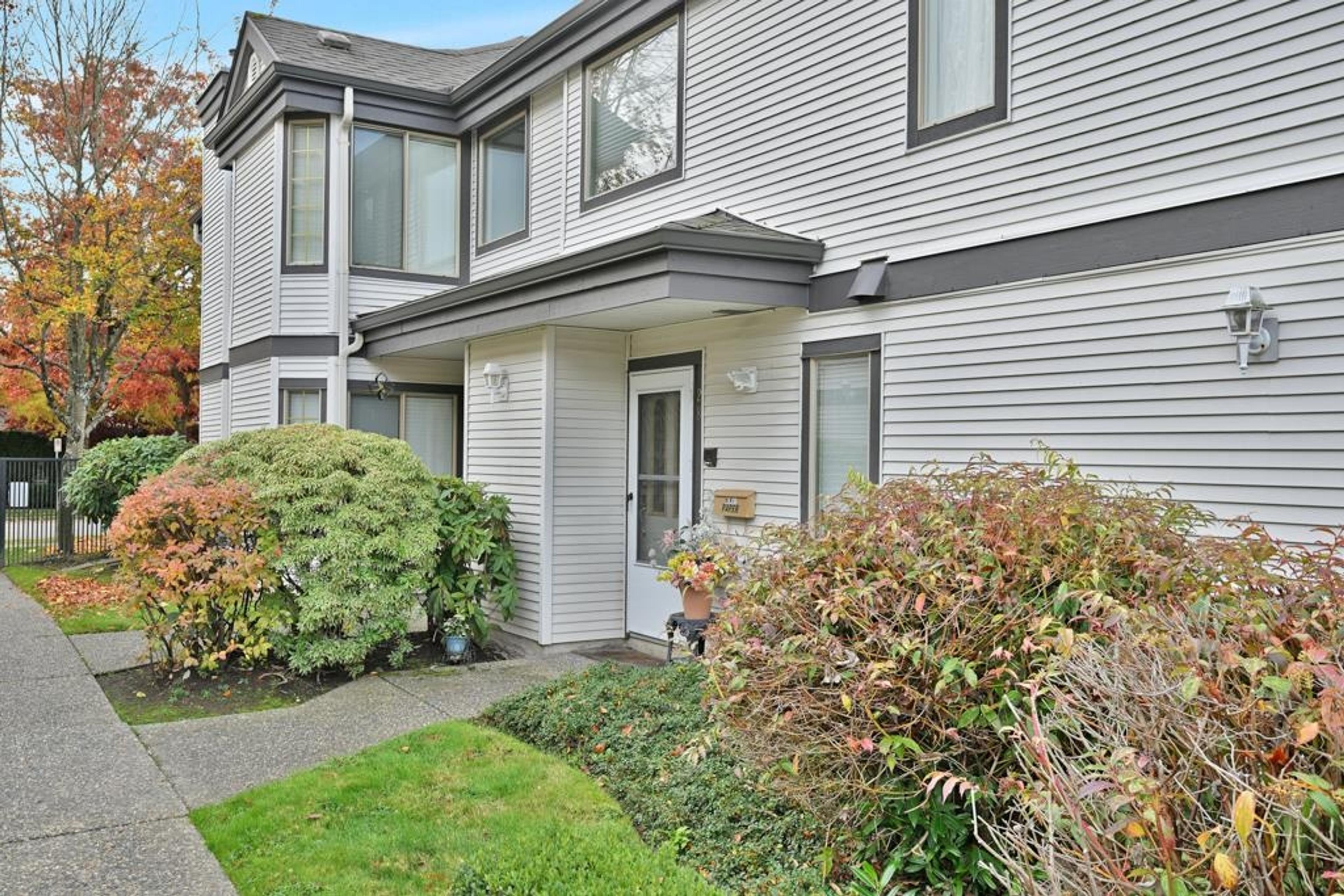 15840 84 Avenue, Surrey - Exteriors - Photo 5