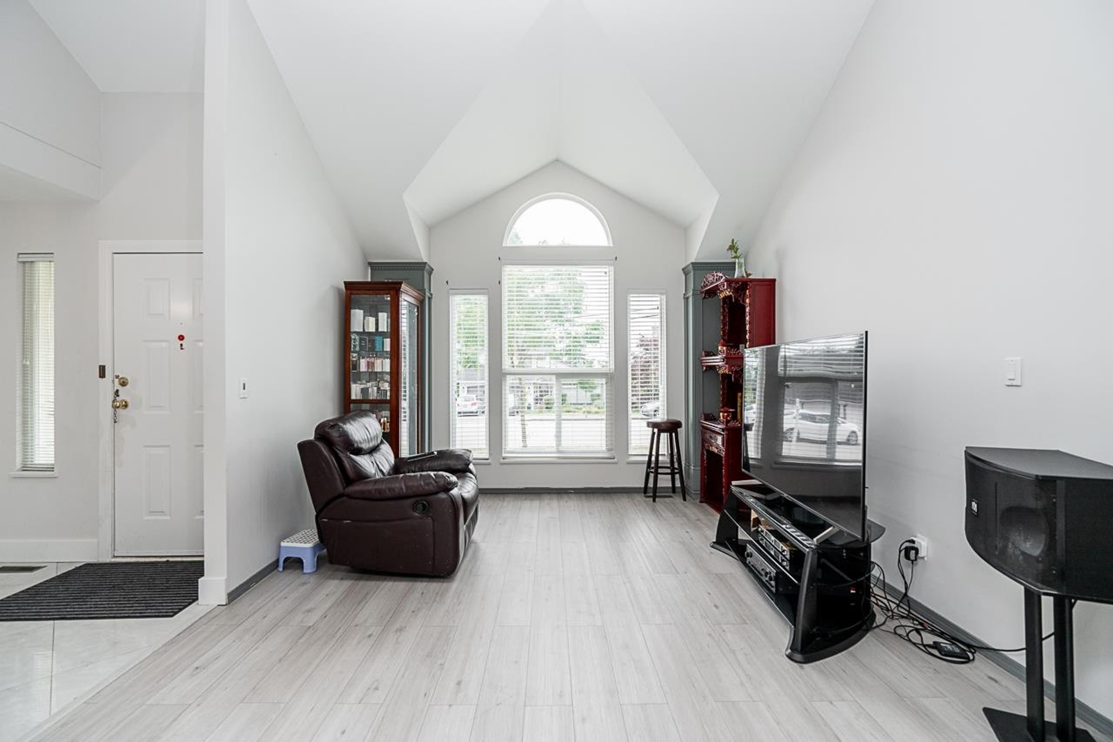 16089 80 AVENUE - Image 3