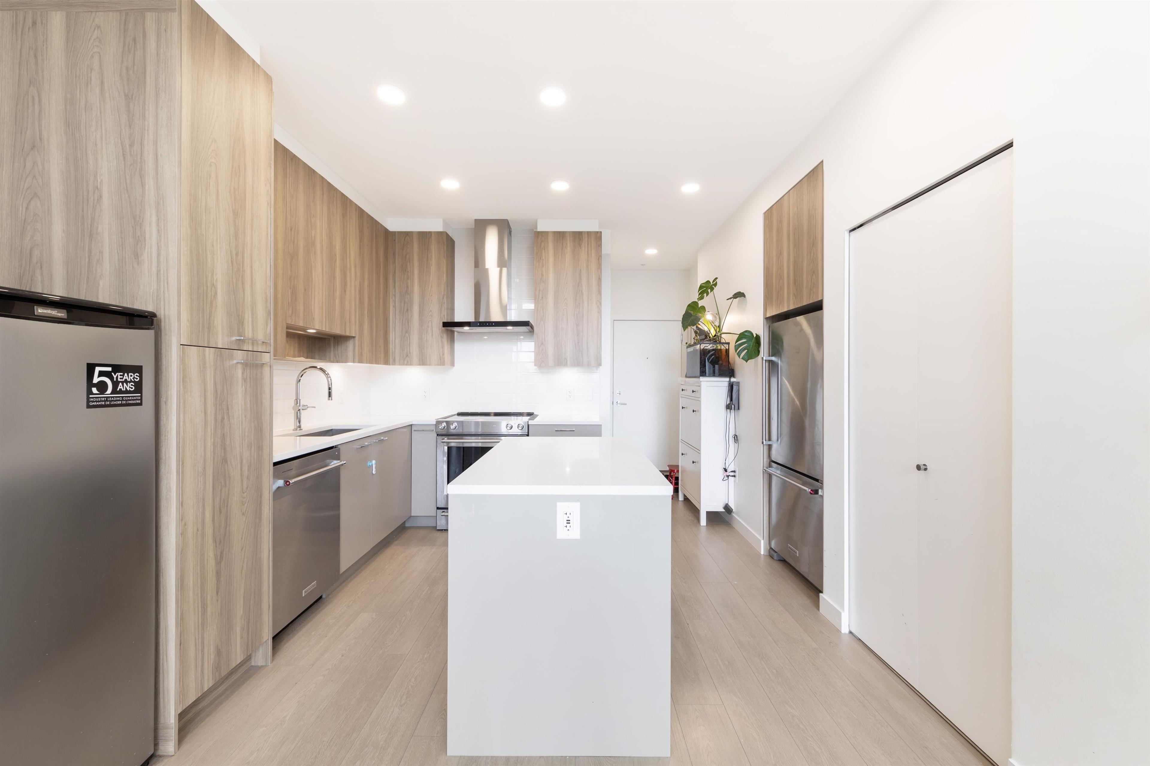 #607 7588 16TH STREET - Image 3