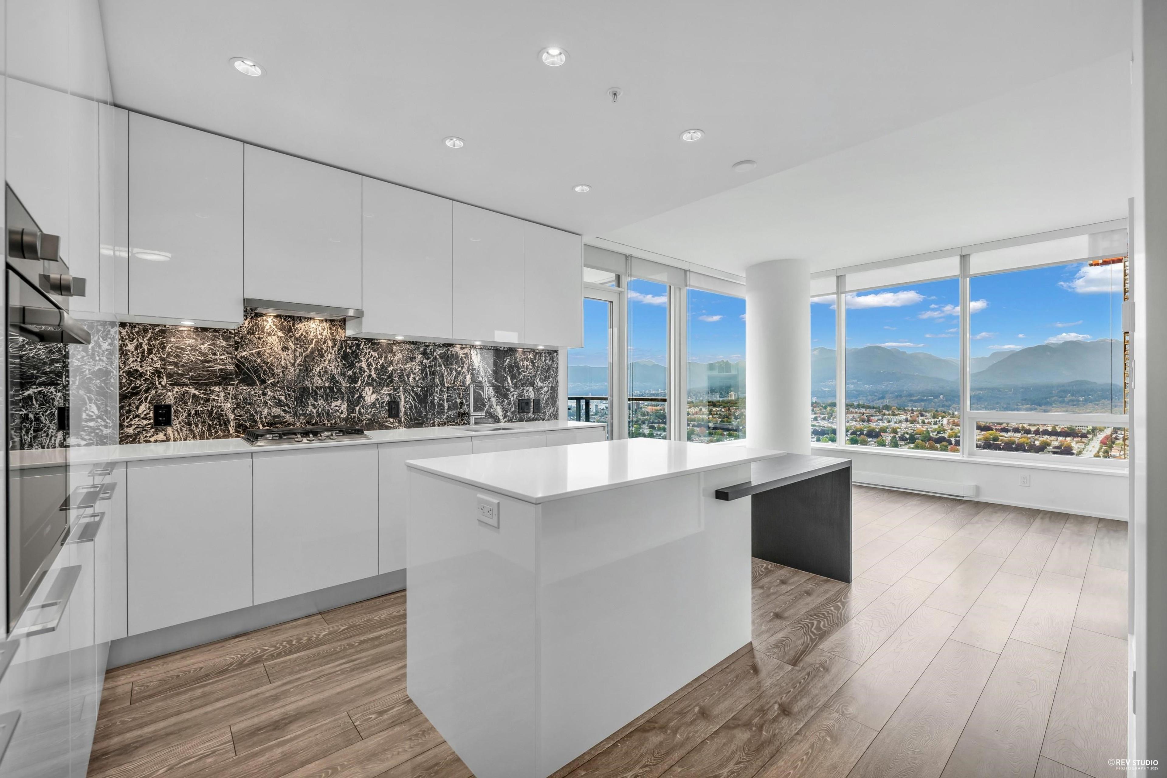 #4711 4510 HALIFAX WAY - Main Image