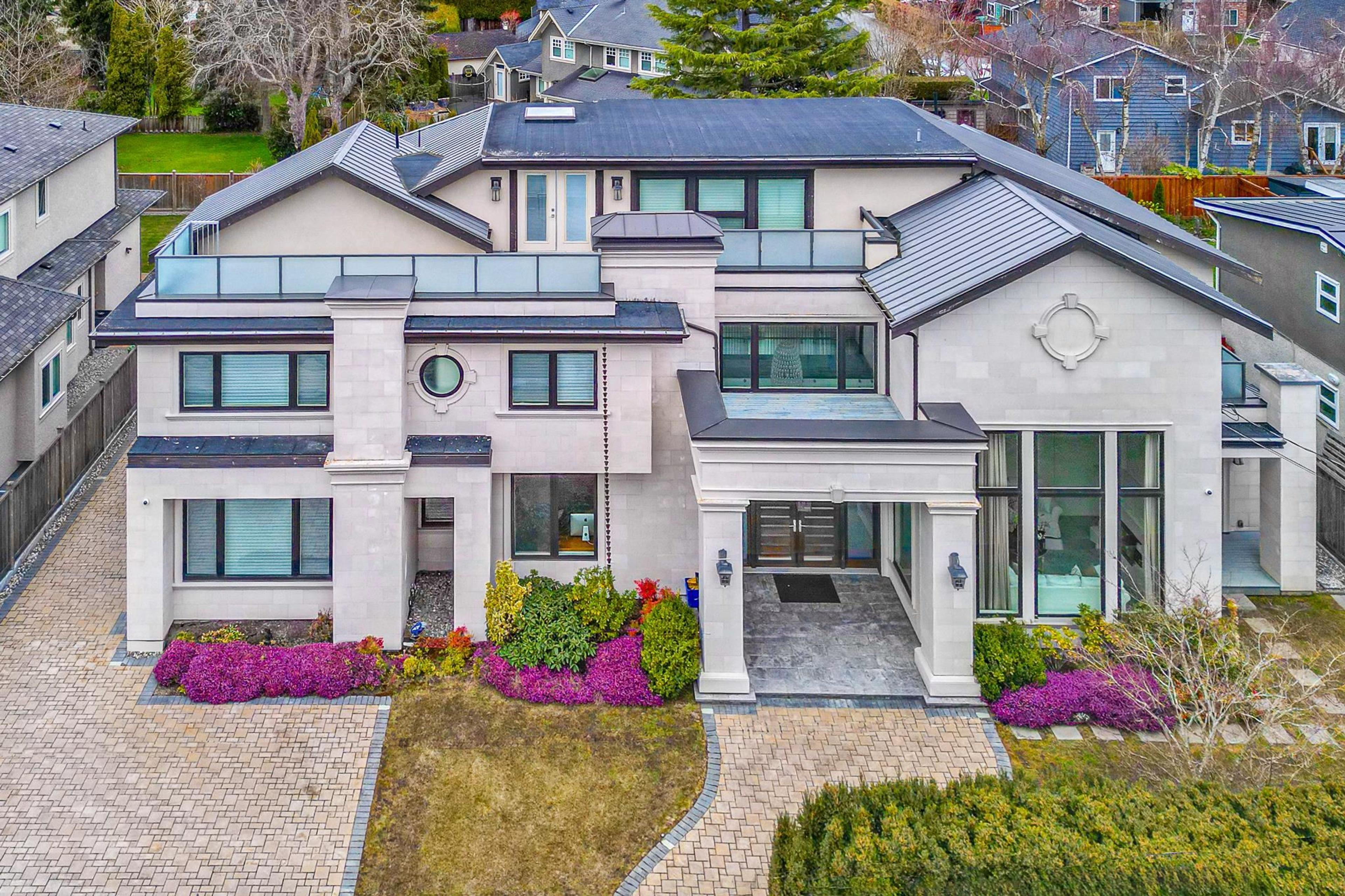 3071 STEVESTON HIGHWAY - Image 2