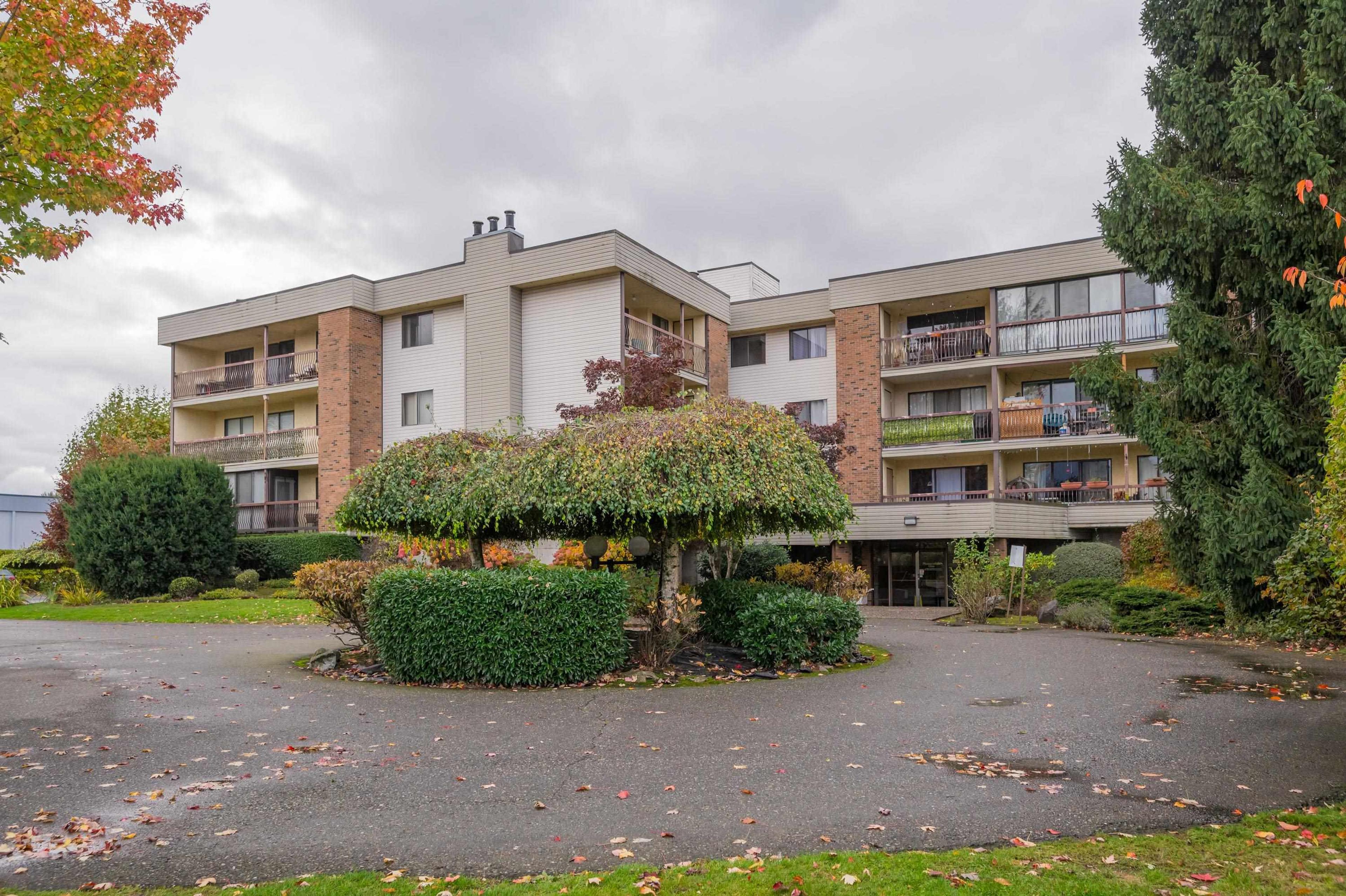 45650 Mcintosh Drive, Chilliwack - Exteriors - Full Complex View - Photo 1