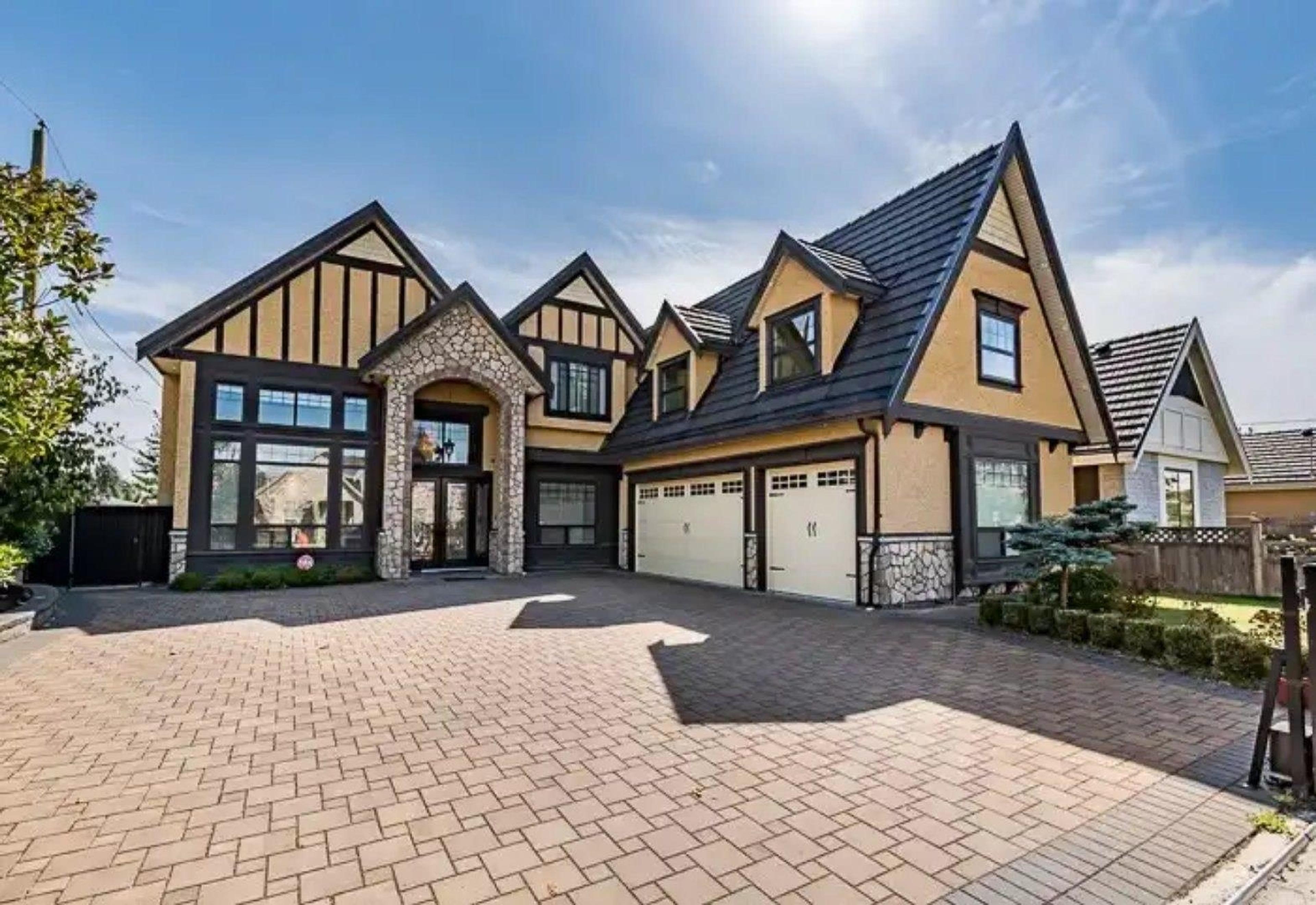 9760 SAUNDERS ROAD - Main Image