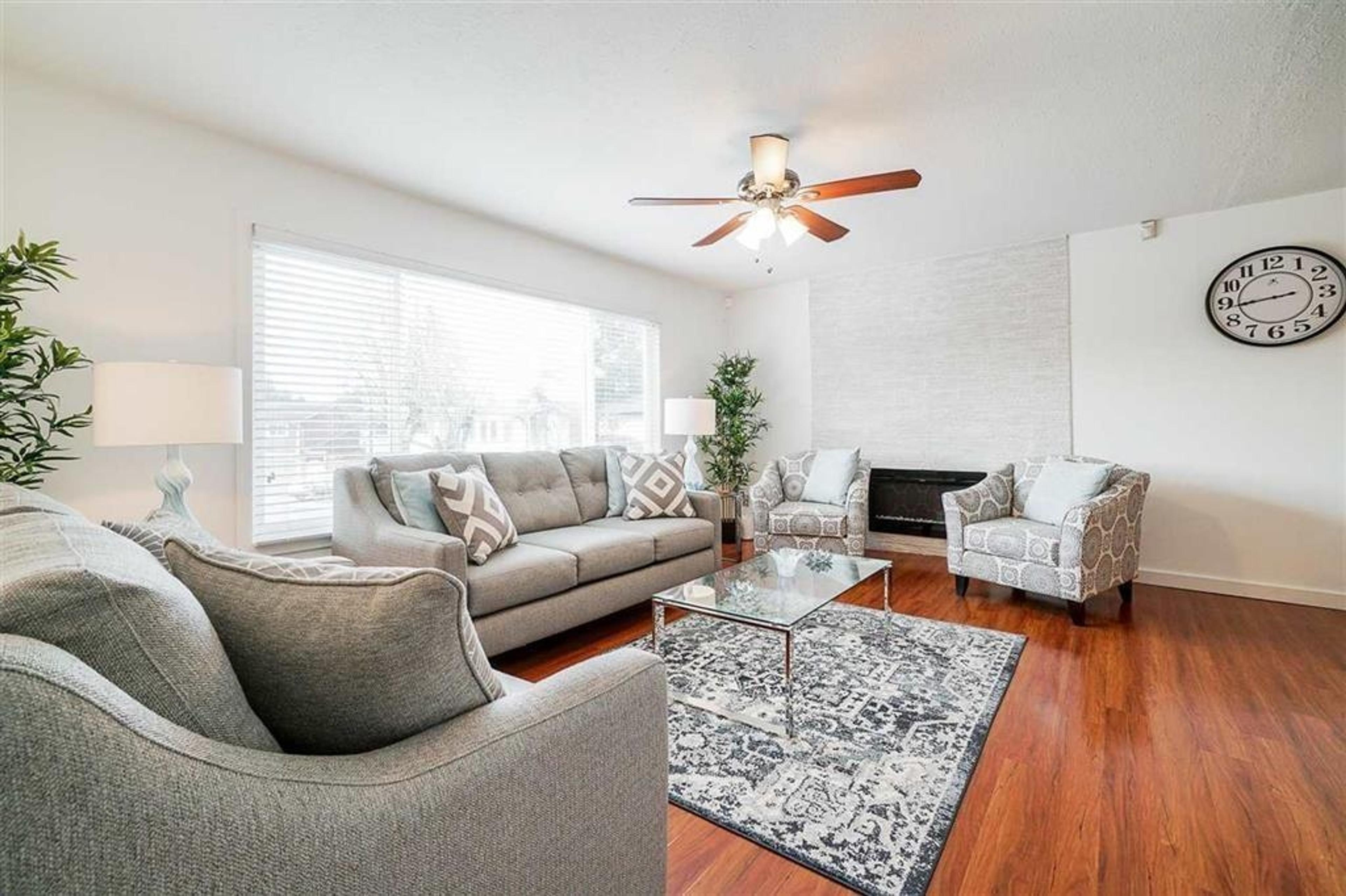 3174 ROYAL COURT - Main Image