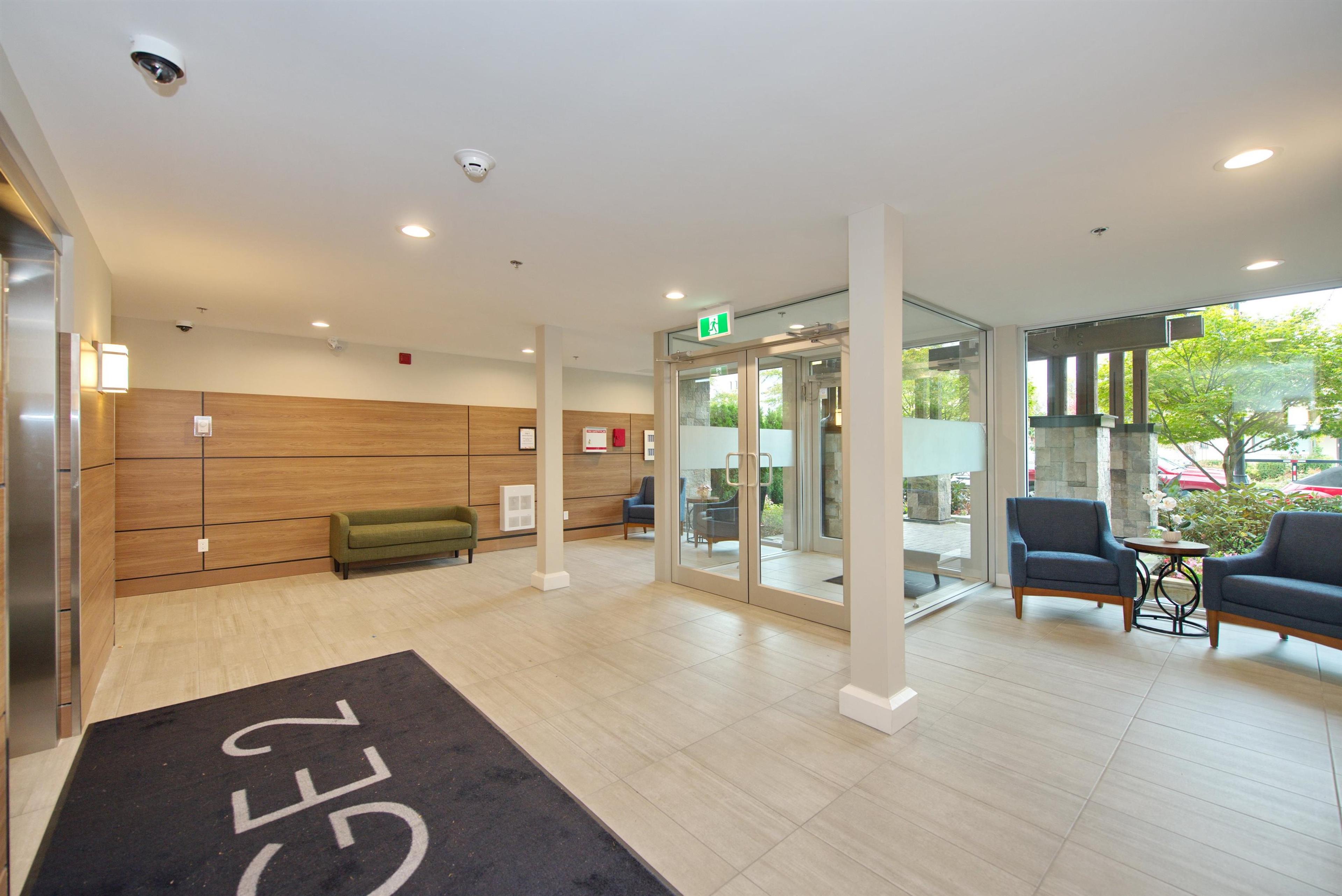 #203 22562 121 AVENUE - Image 3