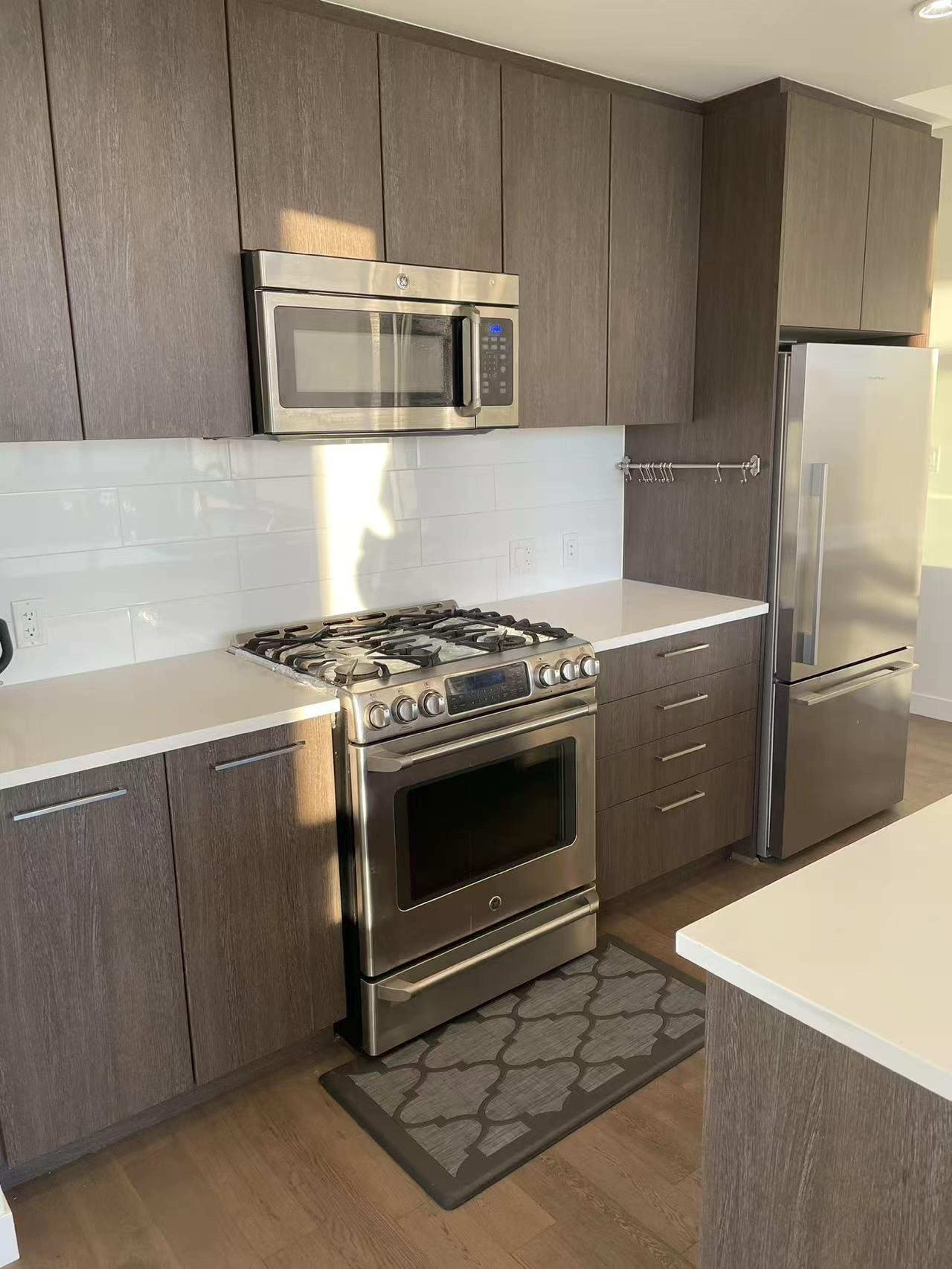 #1103 9060 UNIVERSITY CRESCENT - Image 2