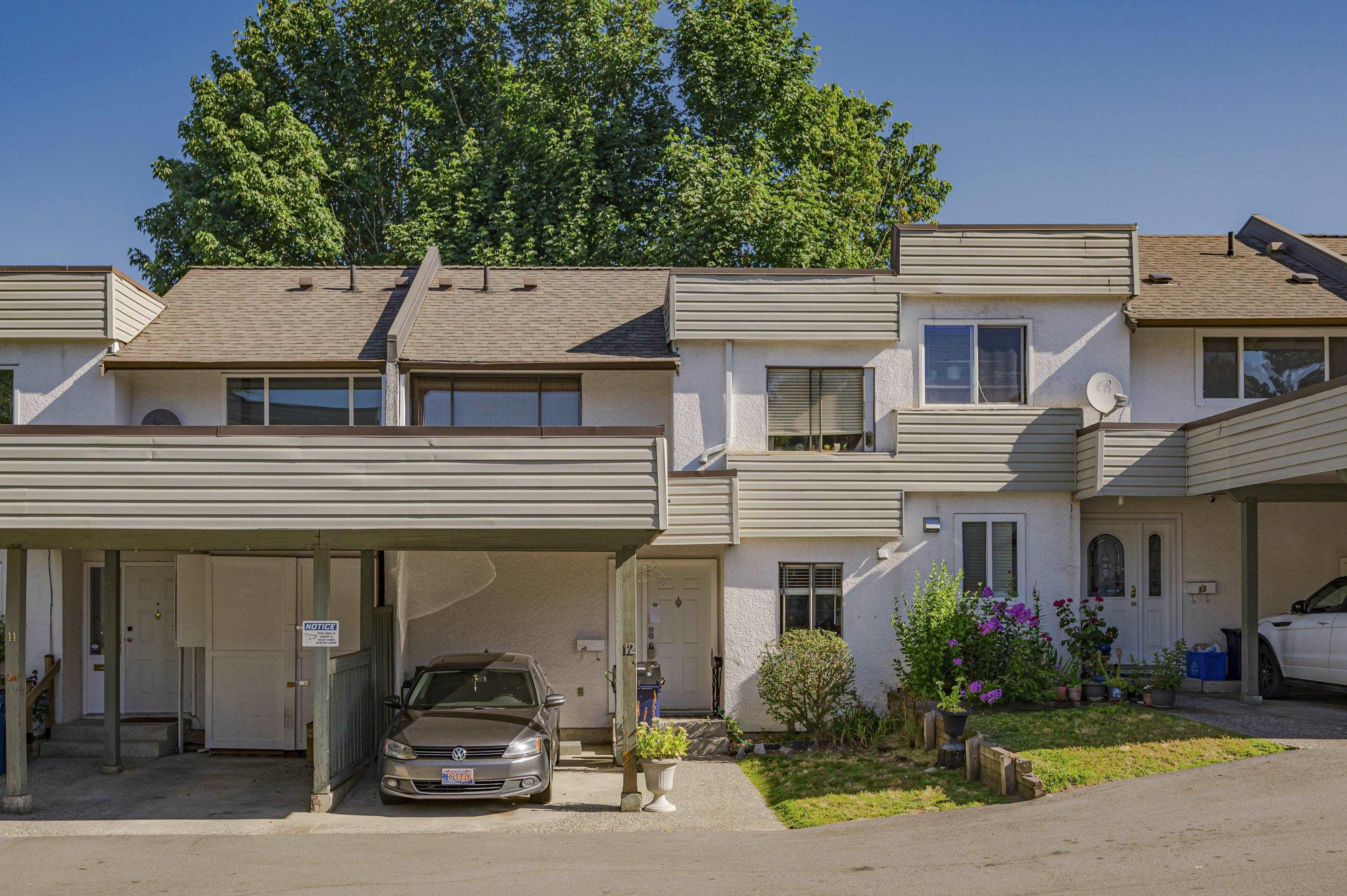 #12 2830 W BOURQUIN CRESCENT - Image 2