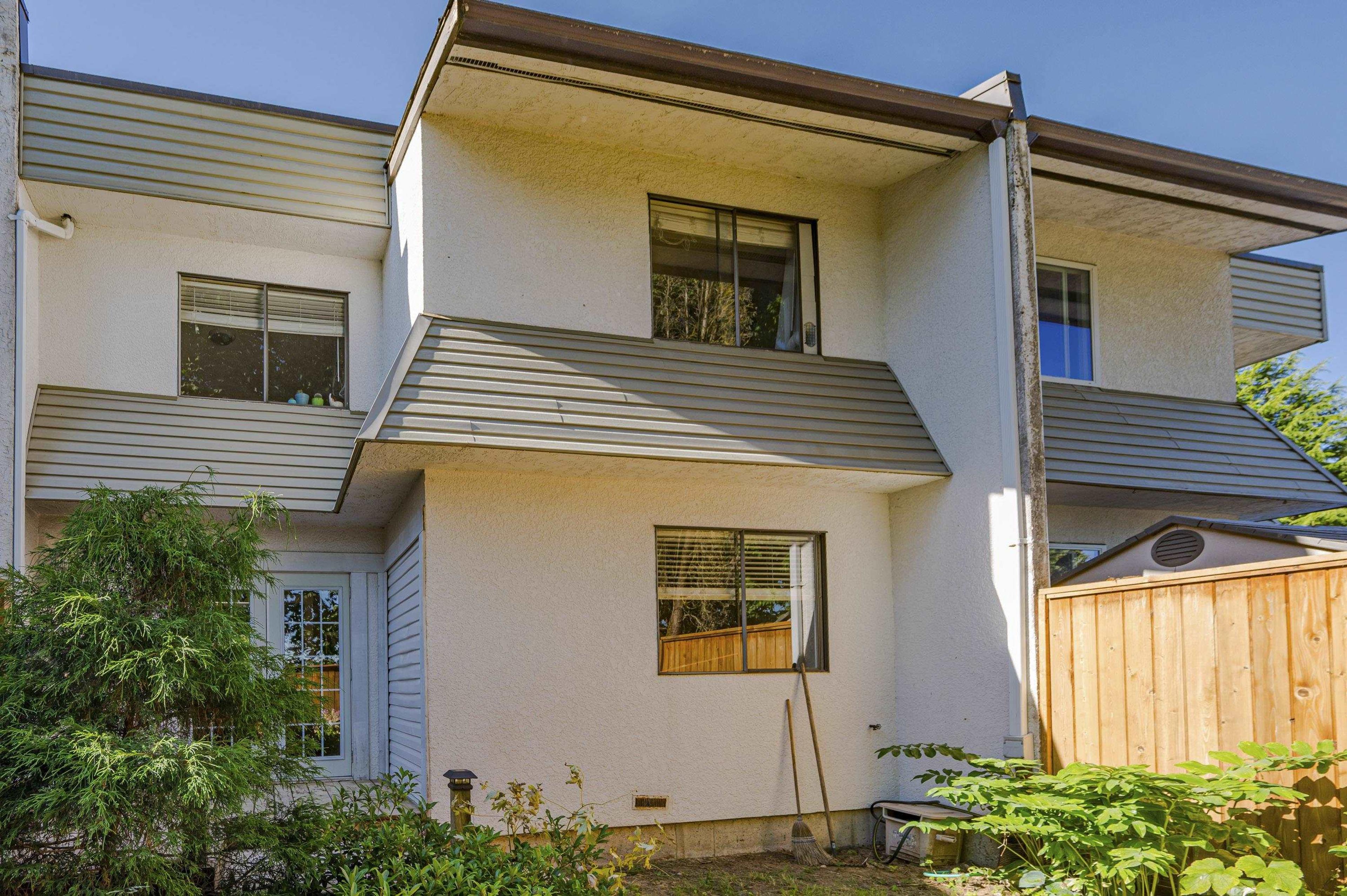 2830 W Bourquin Crescent, Abbotsford - Exteriors - Photo 4