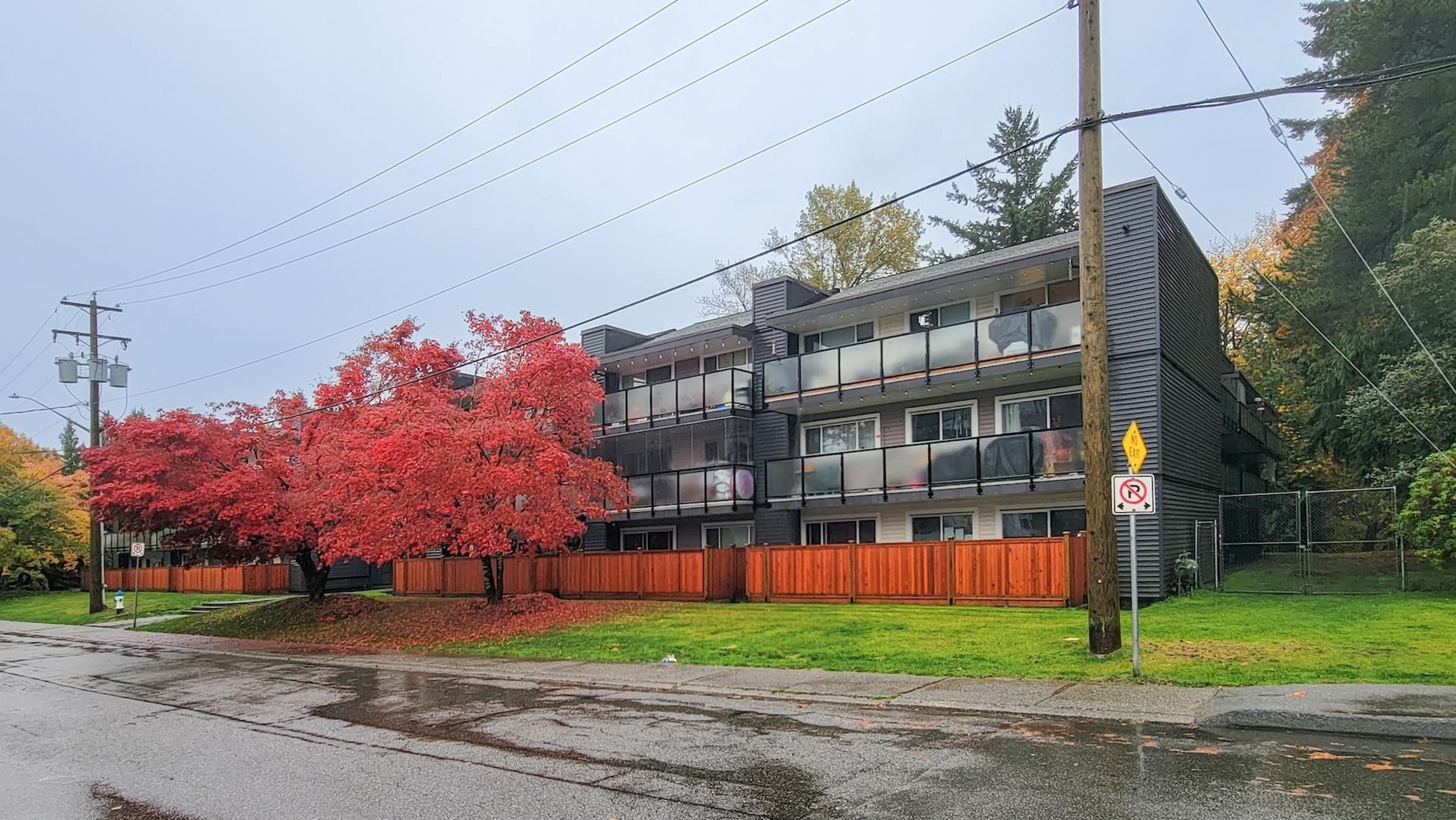 #214 33400 BOURQUIN PLACE - Image 2