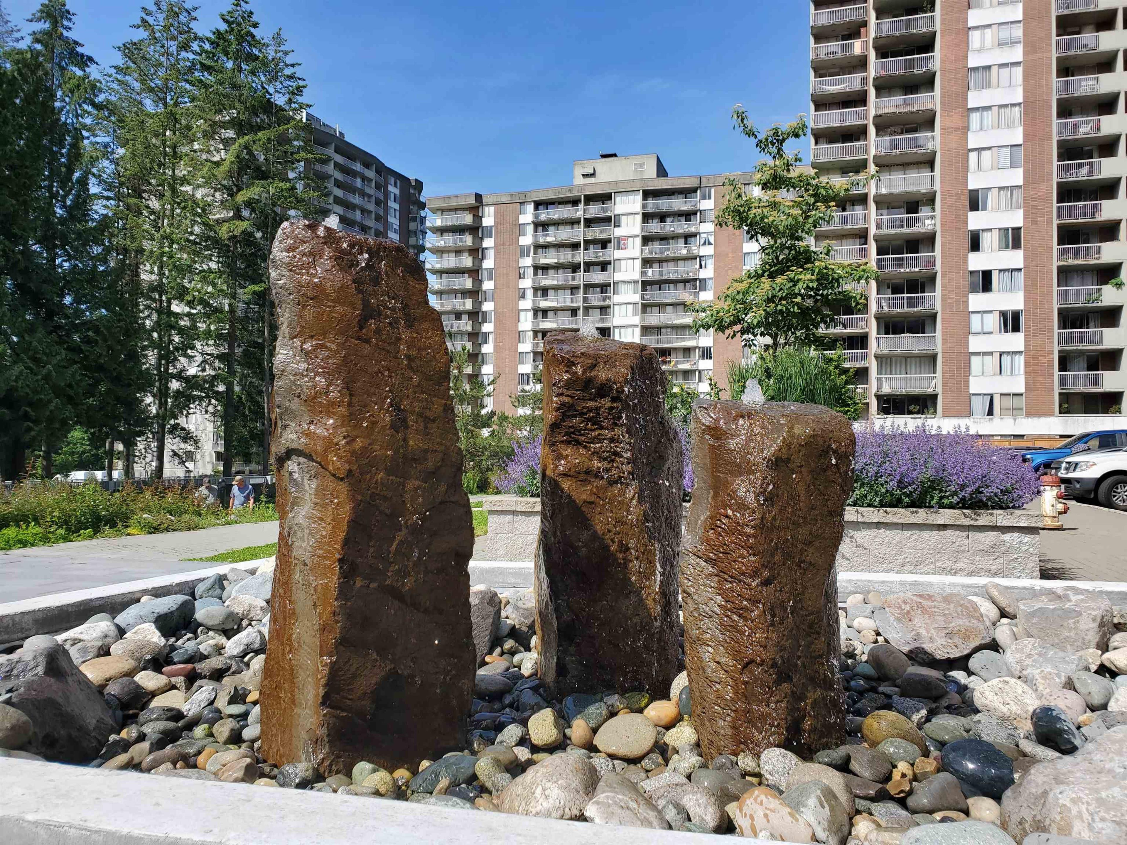 #1006 2016 FULLERTON AVENUE - Image 2