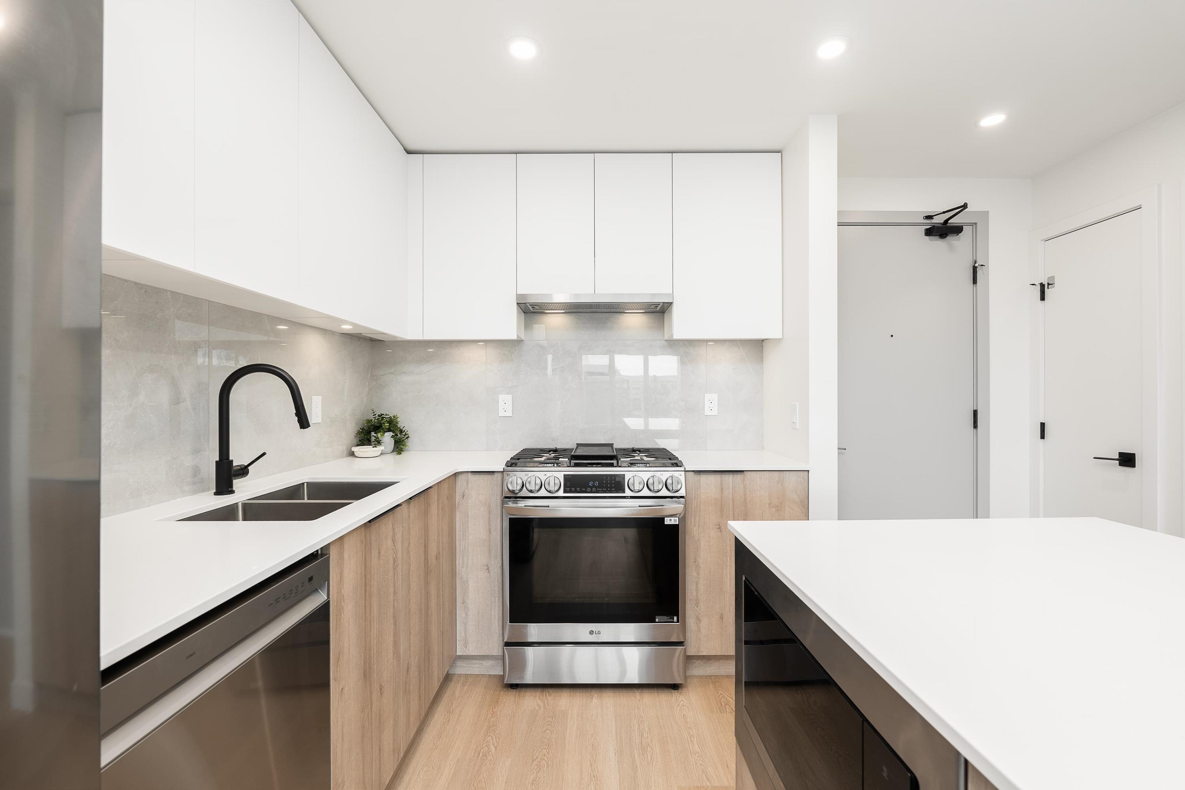 #405 7980 206A STREET - Image 2