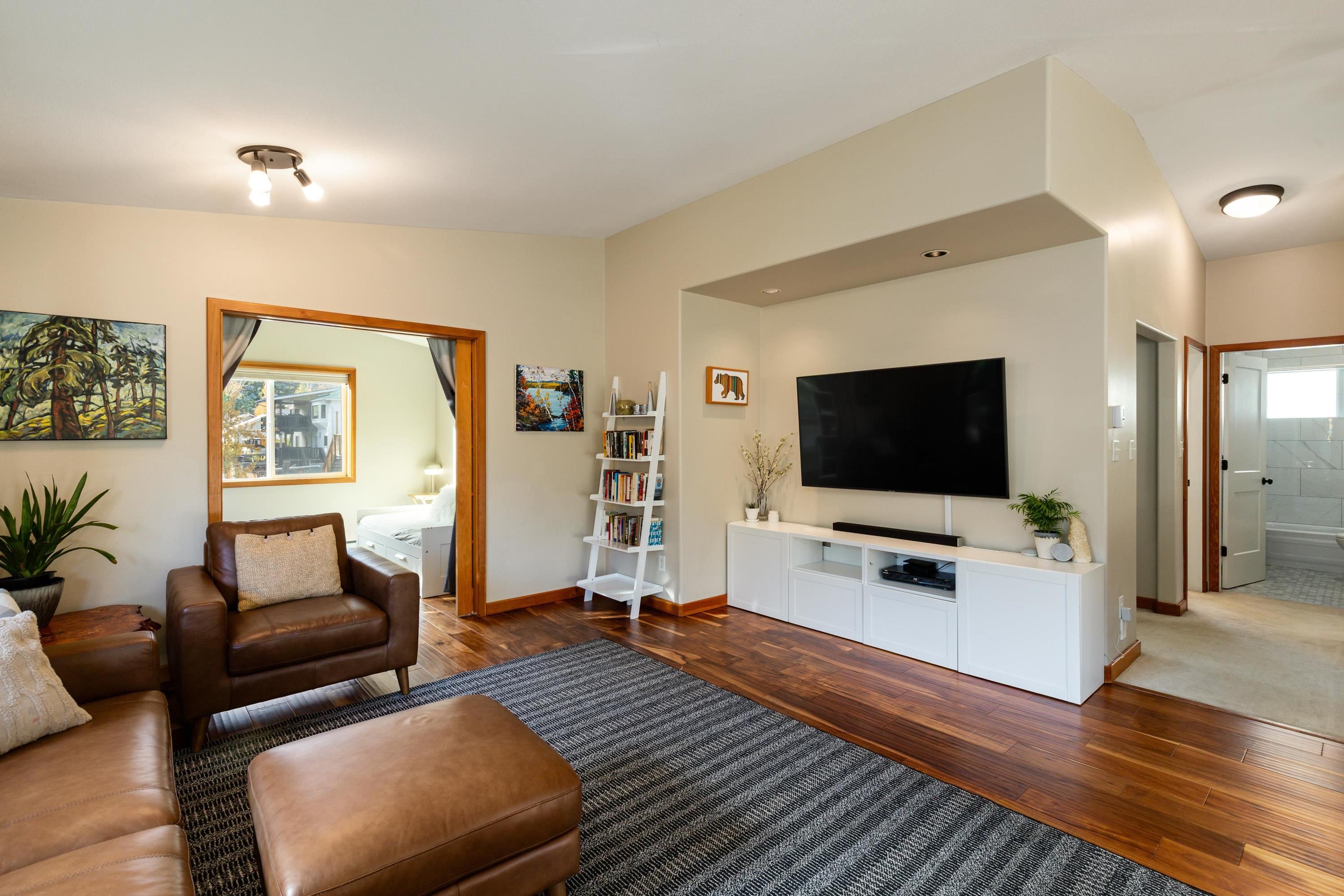 7386 LAUREL STREET - Image 3