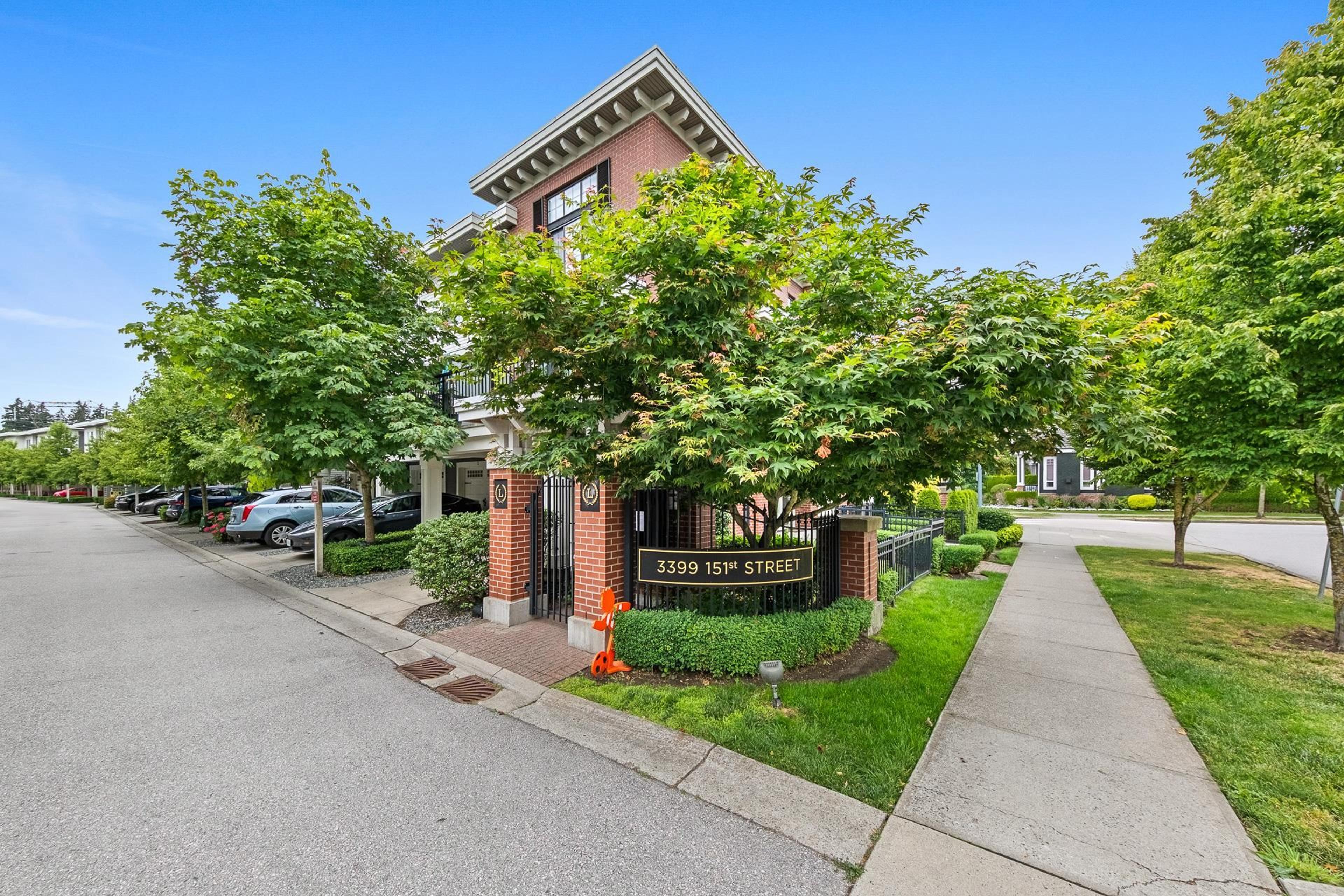 #4 3399 151 STREET - Image 2