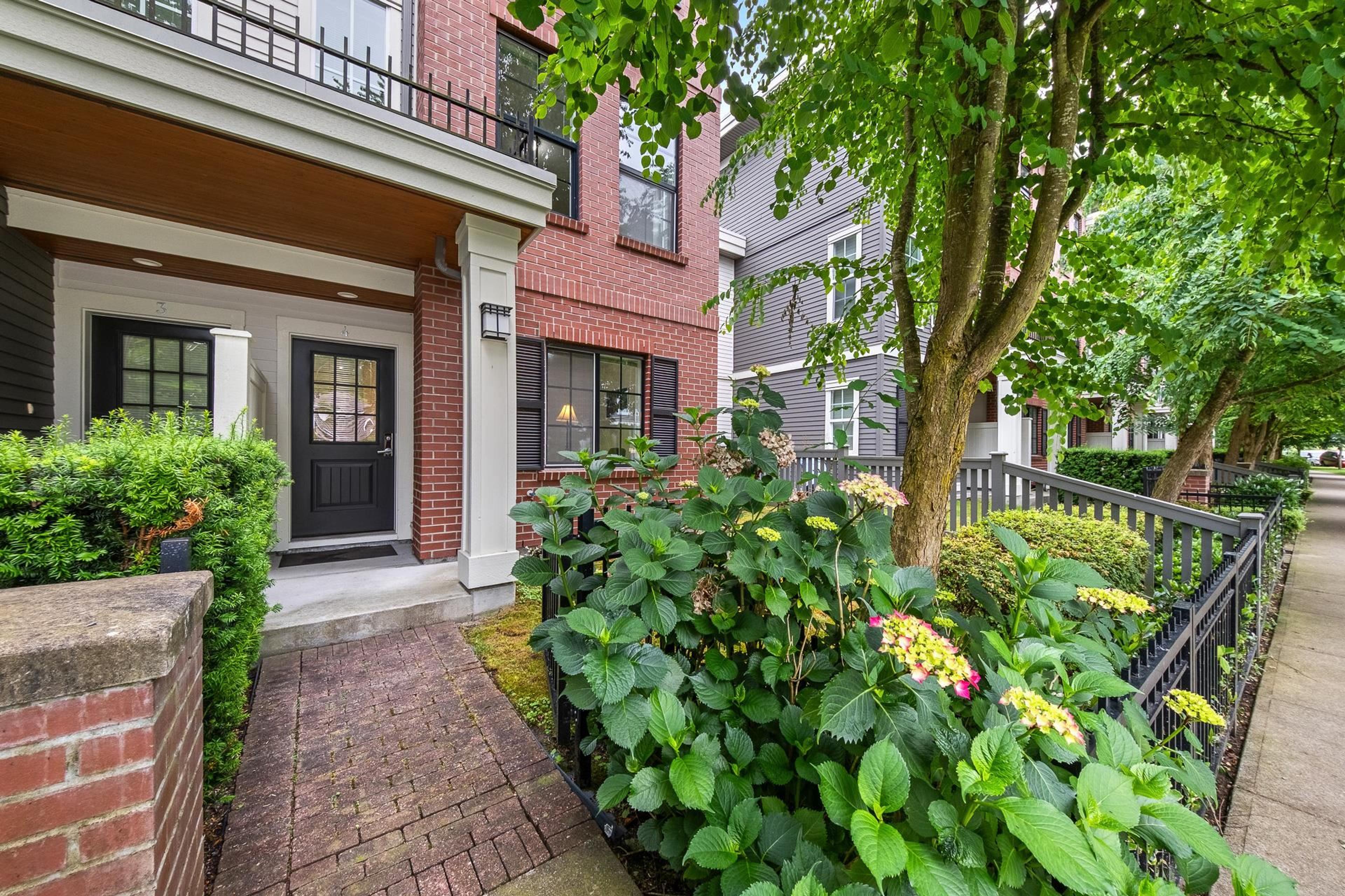 #4 3399 151 STREET - Main Image