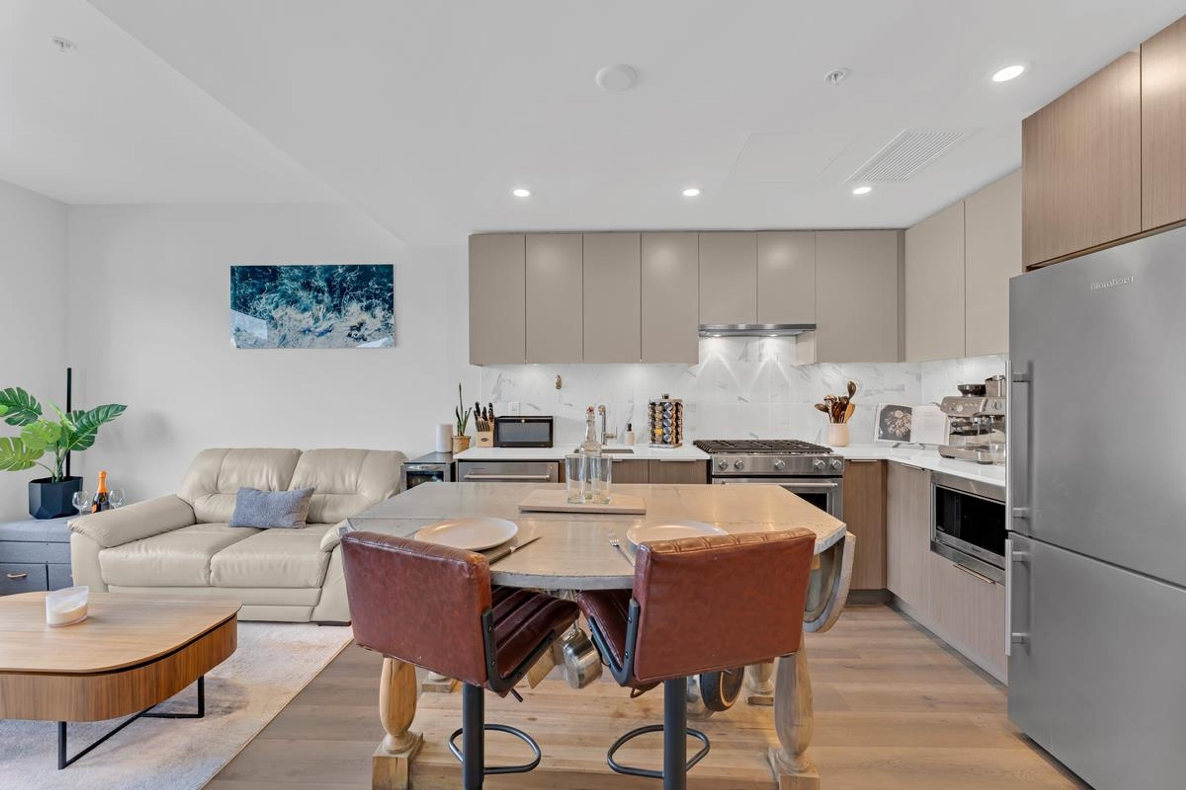 #409 648 LEA AVENUE - Image 2