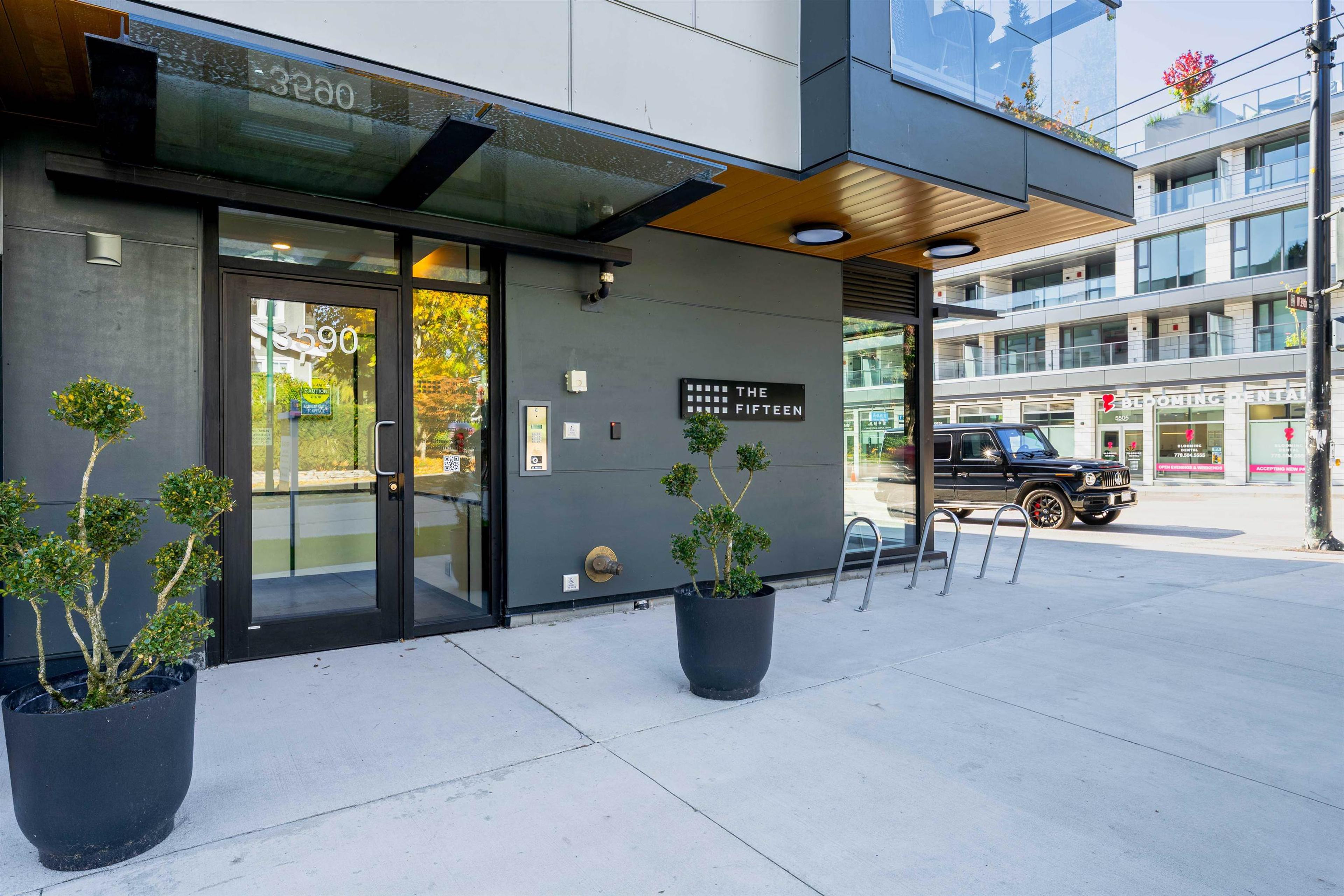 3590 W 39th Avenue, Vancouver - Exteriors - Photo 5