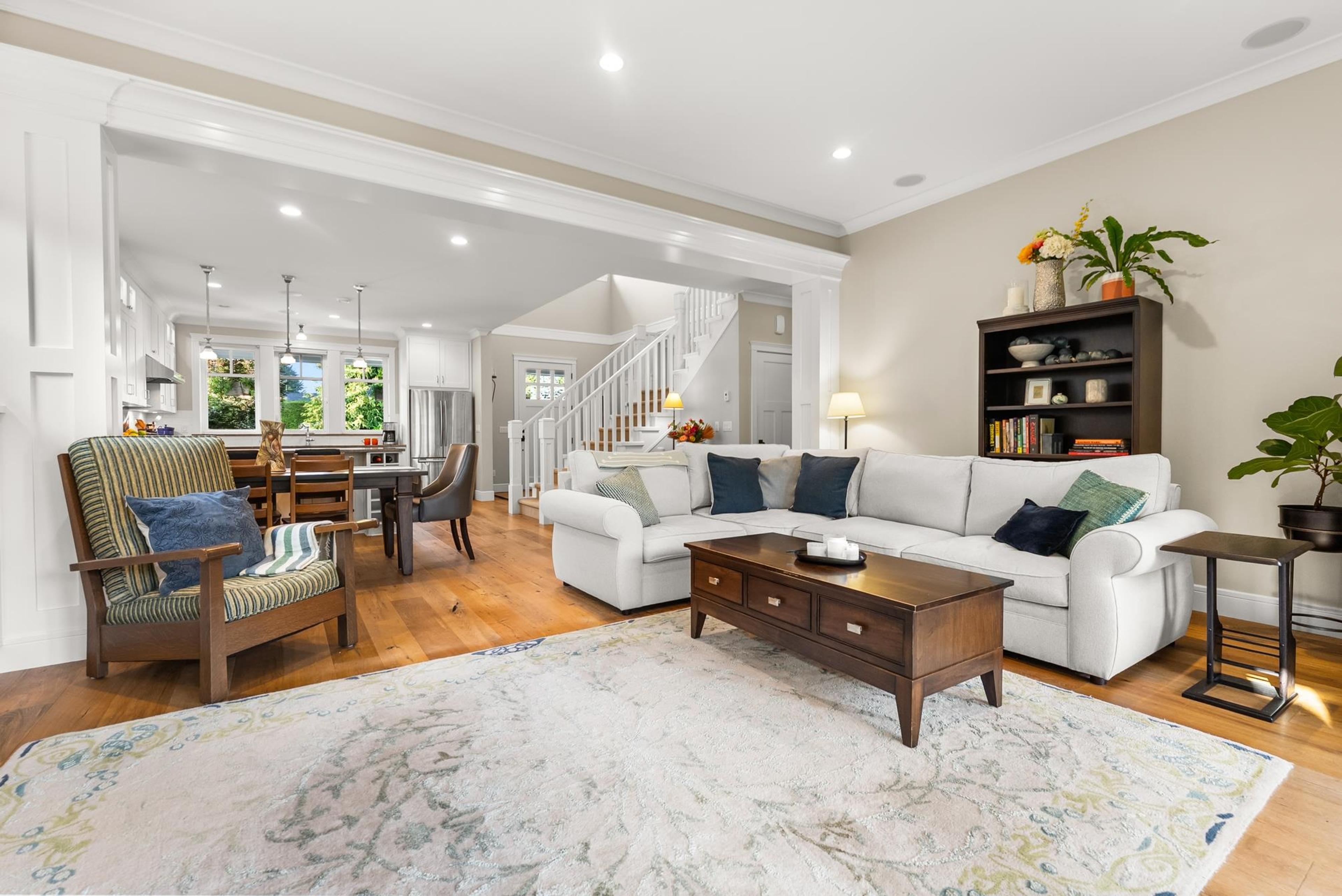 4896 12 AVENUE - Image 3