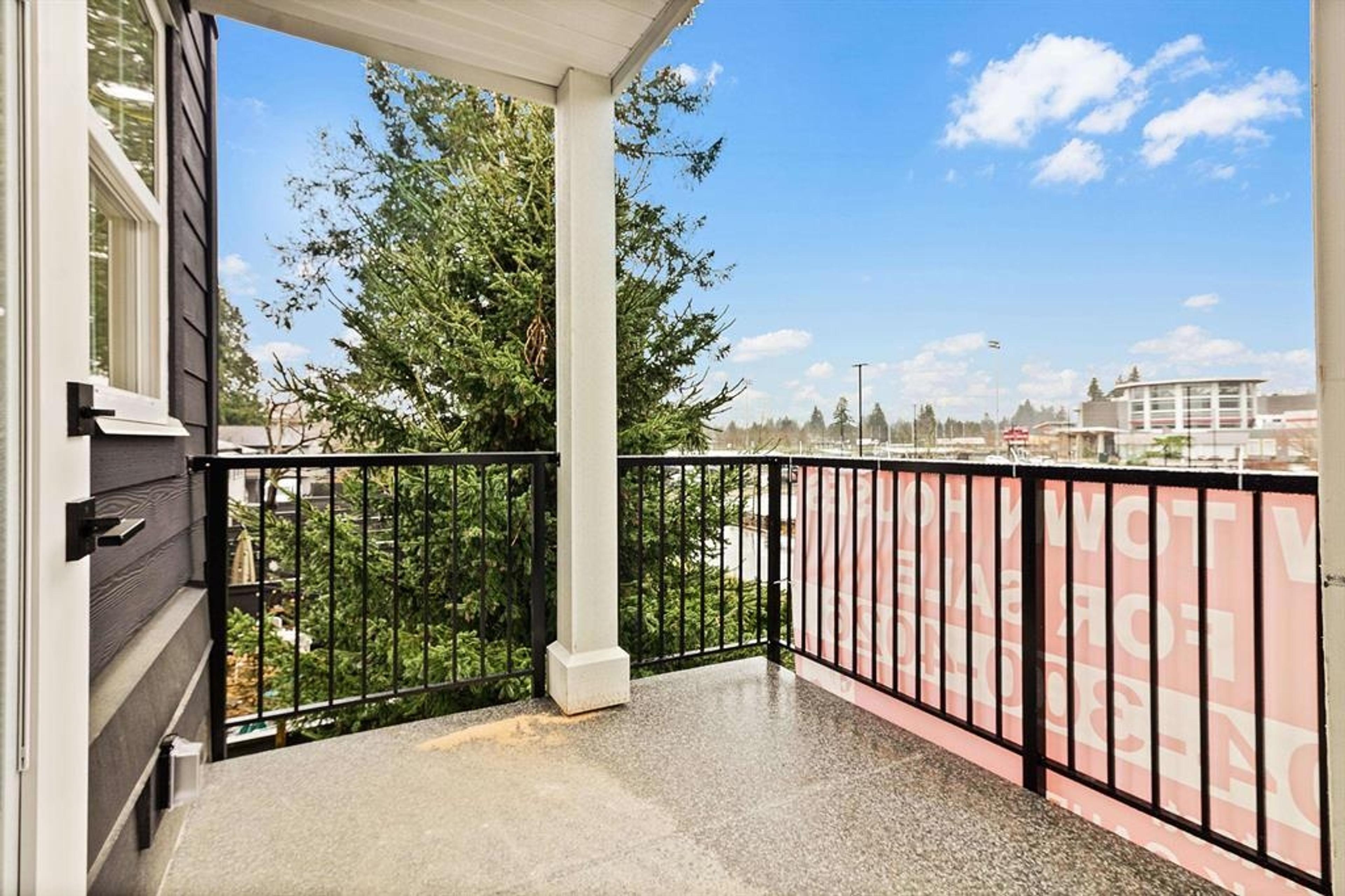 #6 2360 CRESCENT WAY - Image 2