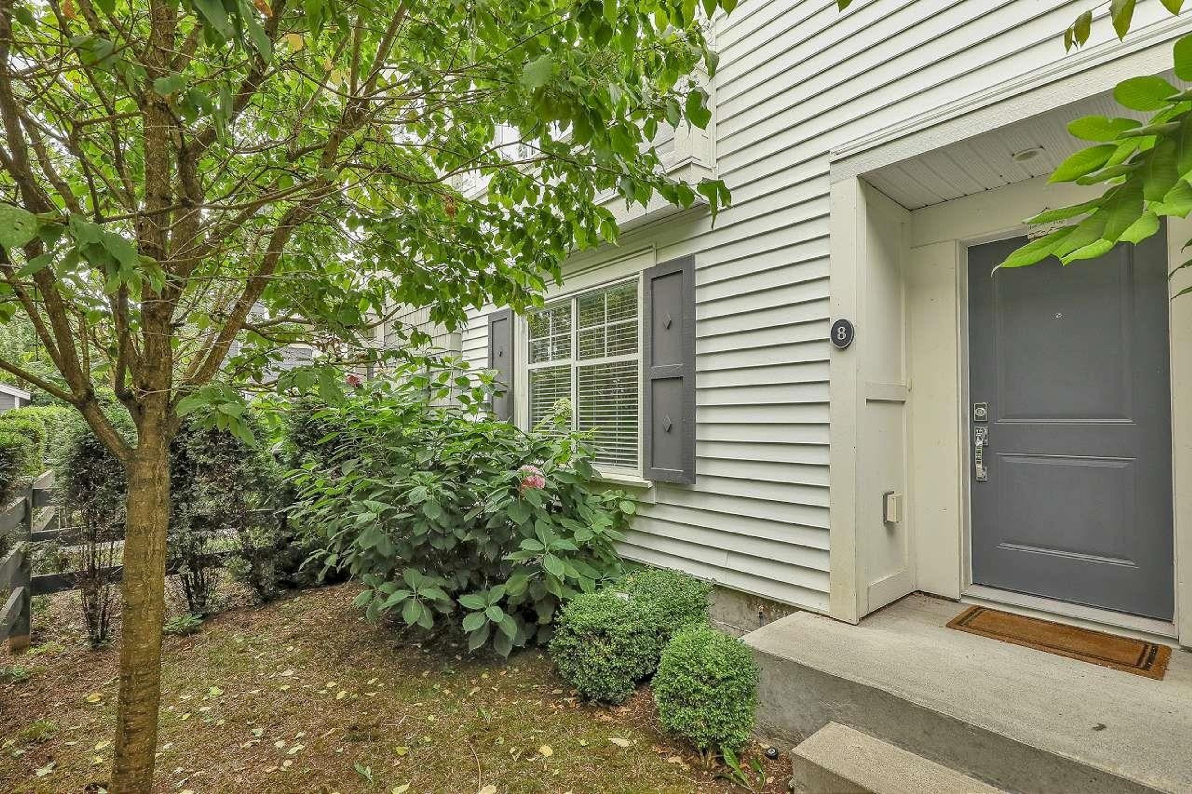 10433 158 Street, Surrey - Exteriors - Photo 1