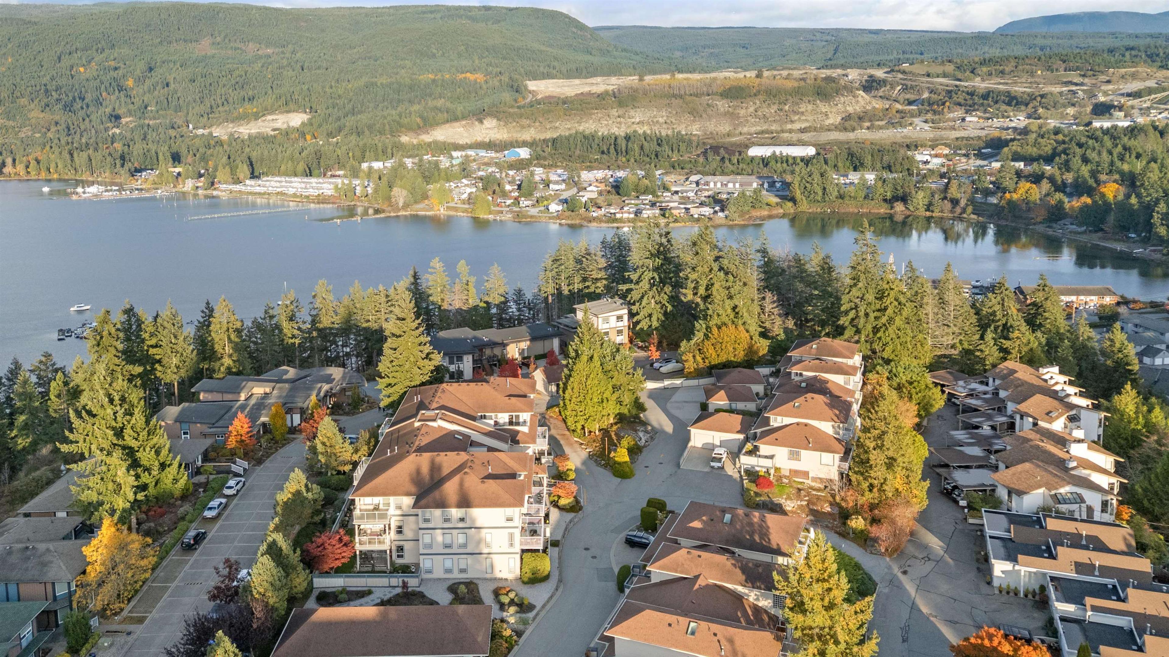 5768 Marine Way, Sechelt - Exteriors - Full Complex View, Drone/Aerial View - Photo 2