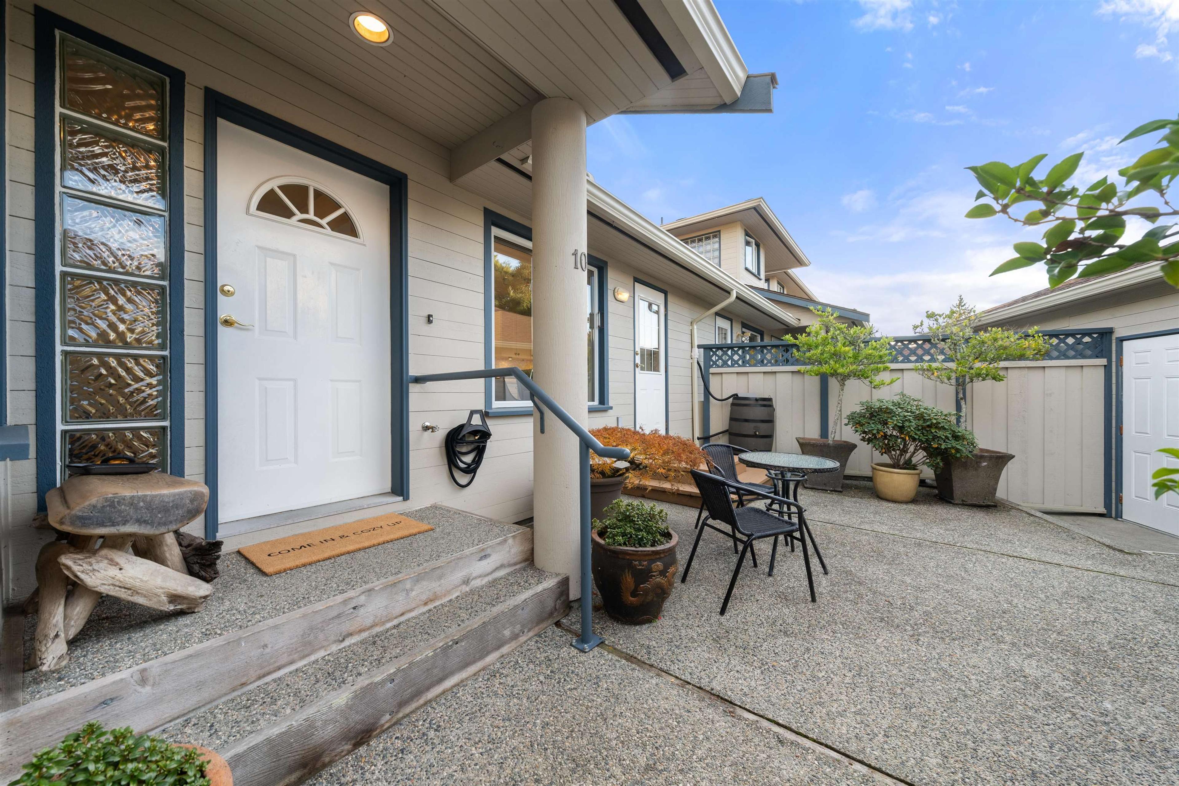 5768 Marine Way, Sechelt - Exteriors - Photo 3