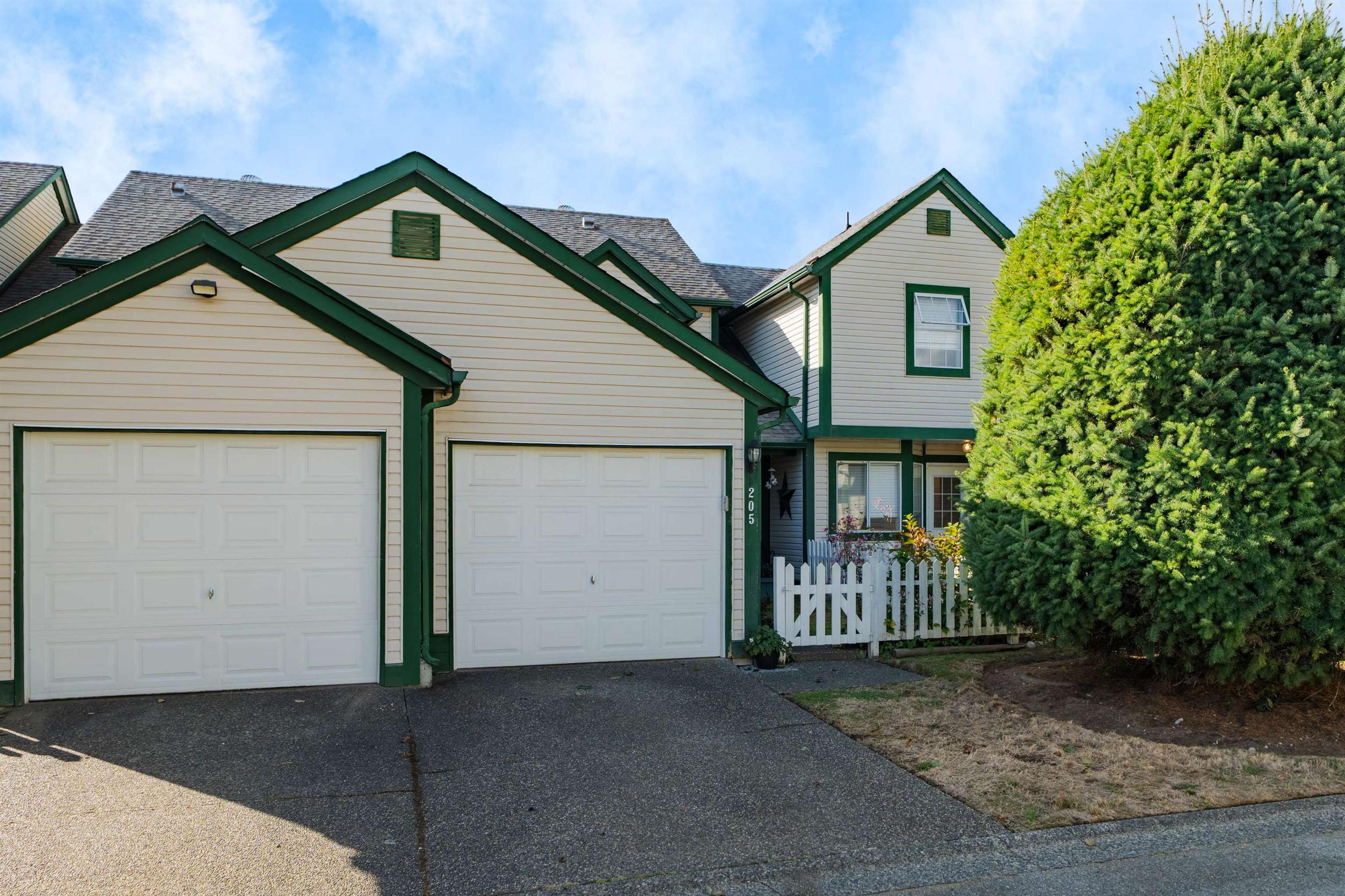 20675 118 Avenue, Maple Ridge - Exteriors - Photo 1