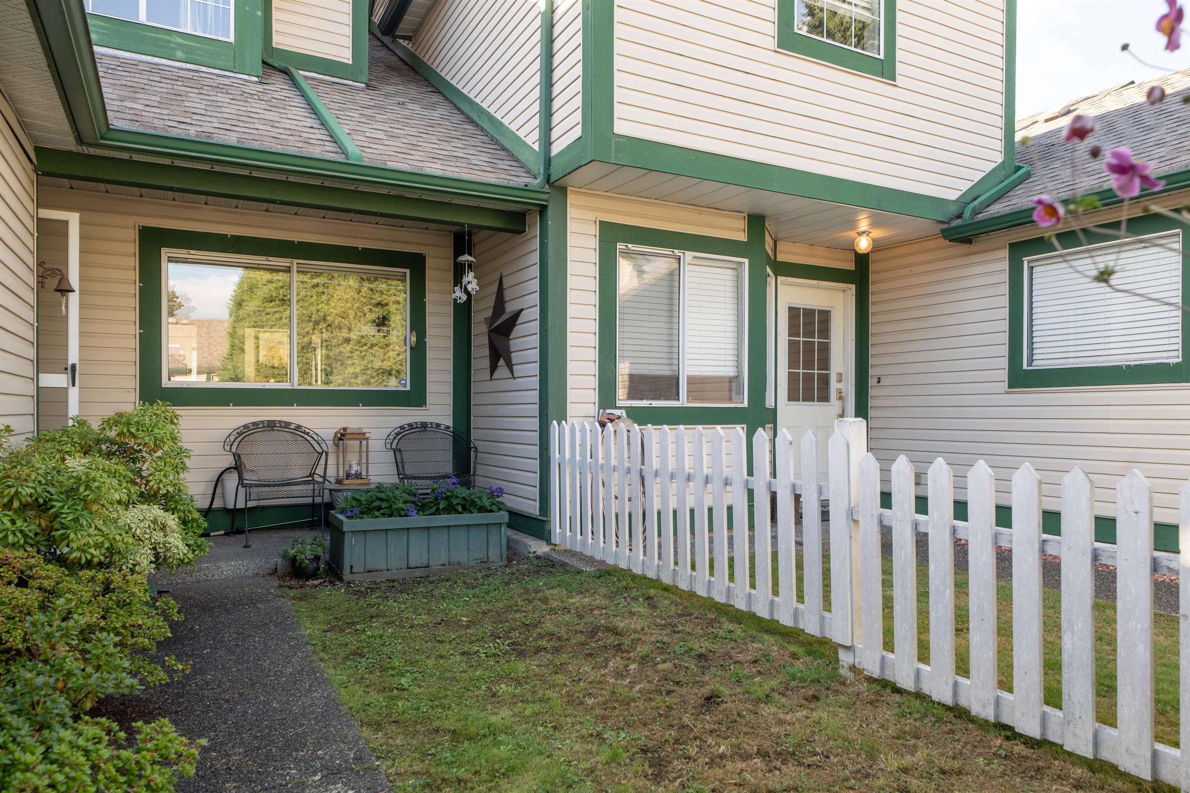 20675 118 Avenue, Maple Ridge - Exteriors - Photo 2