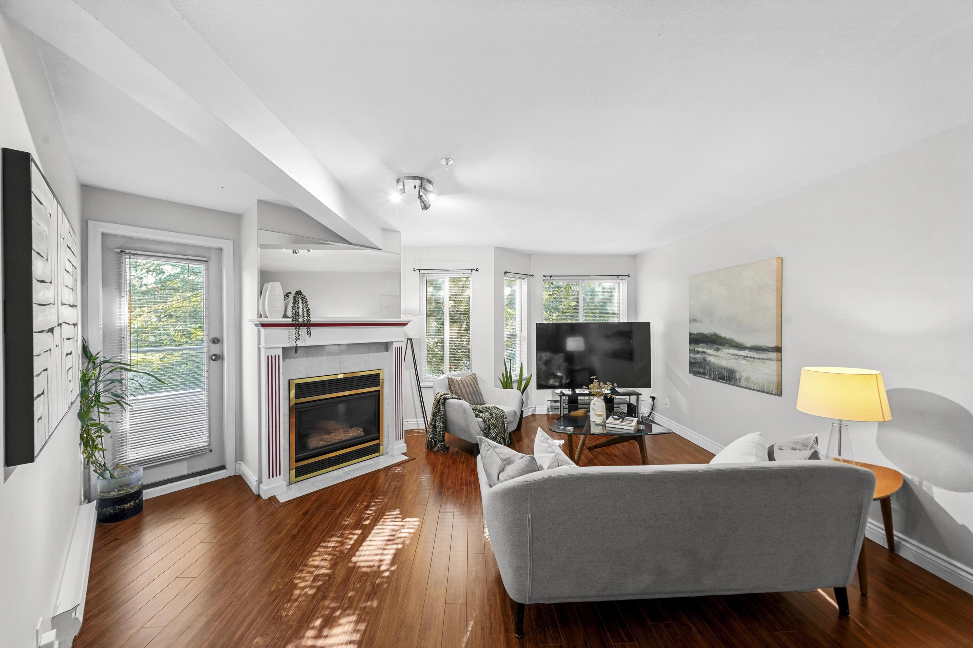 #206 2620 JANE STREET - Image 2