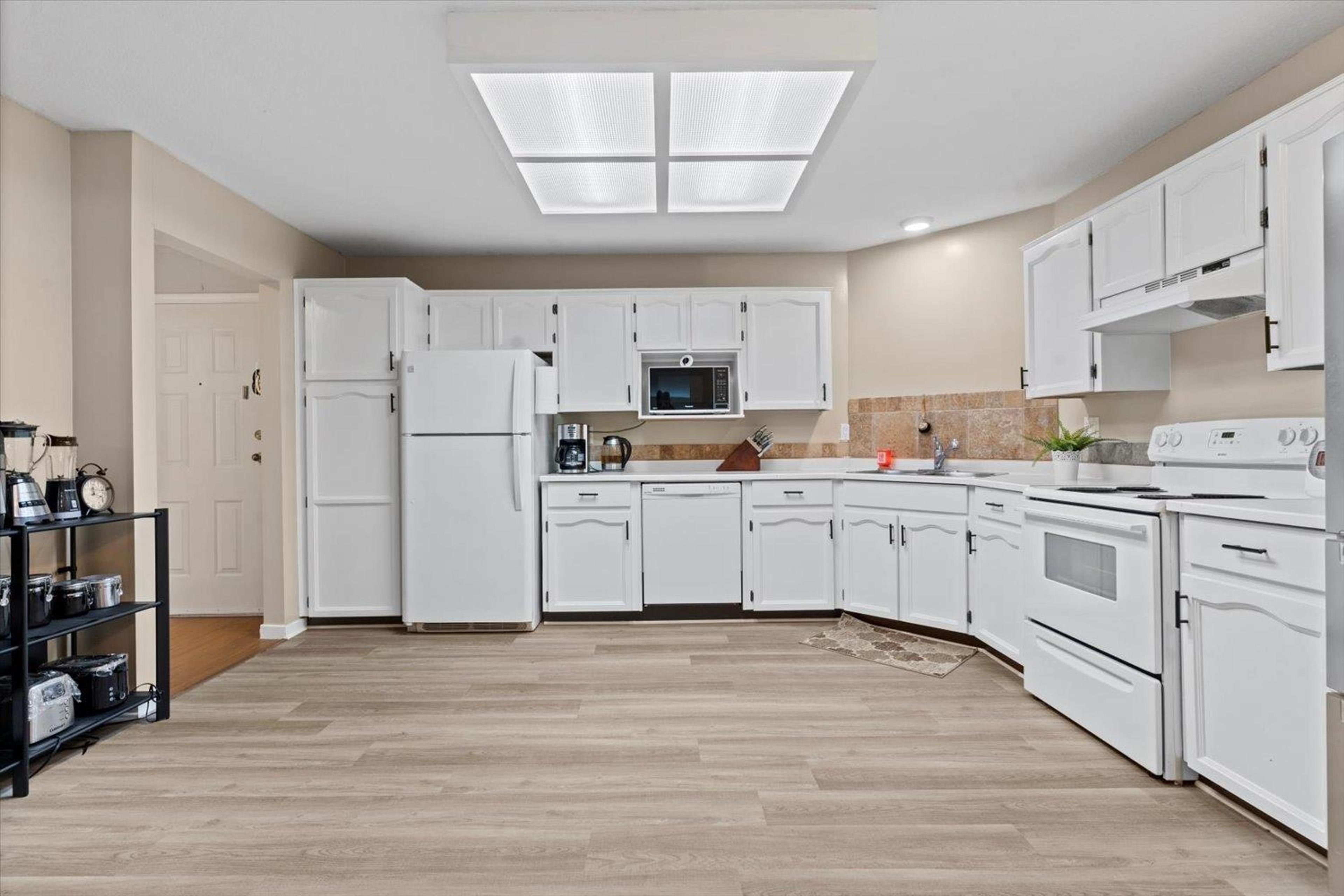 #114 33030 GEORGE FERGUSON WAY - Image 3