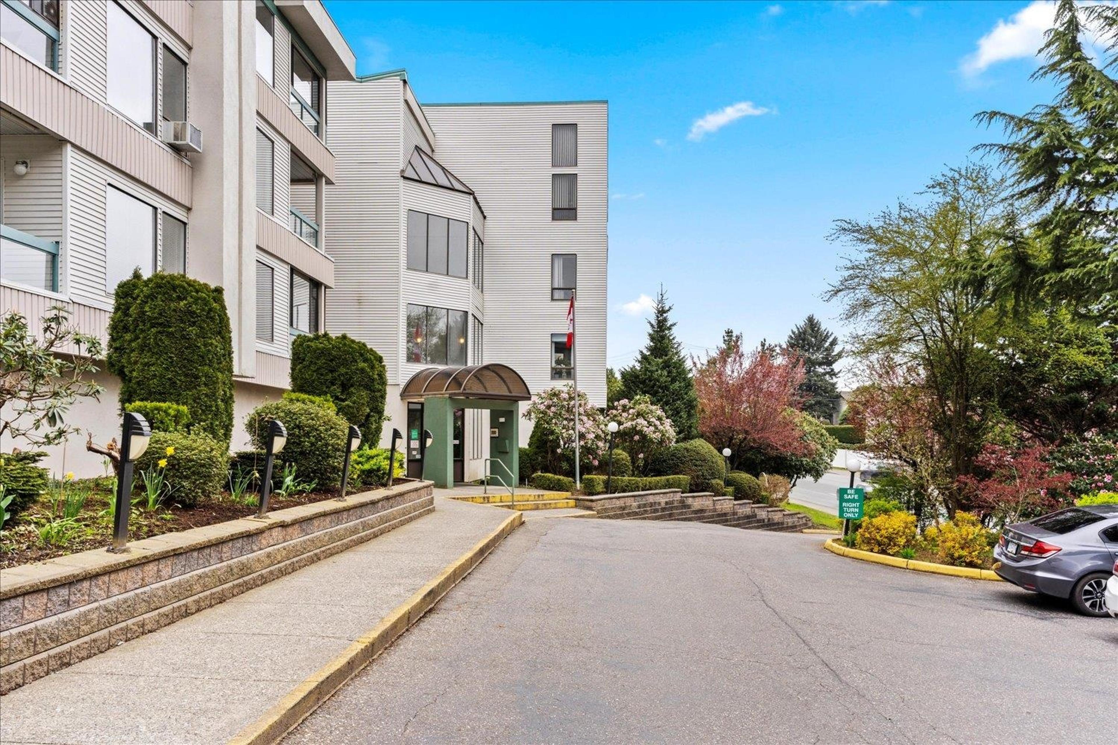 33030 George Ferguson Way, Abbotsford - Exteriors - Photo 5