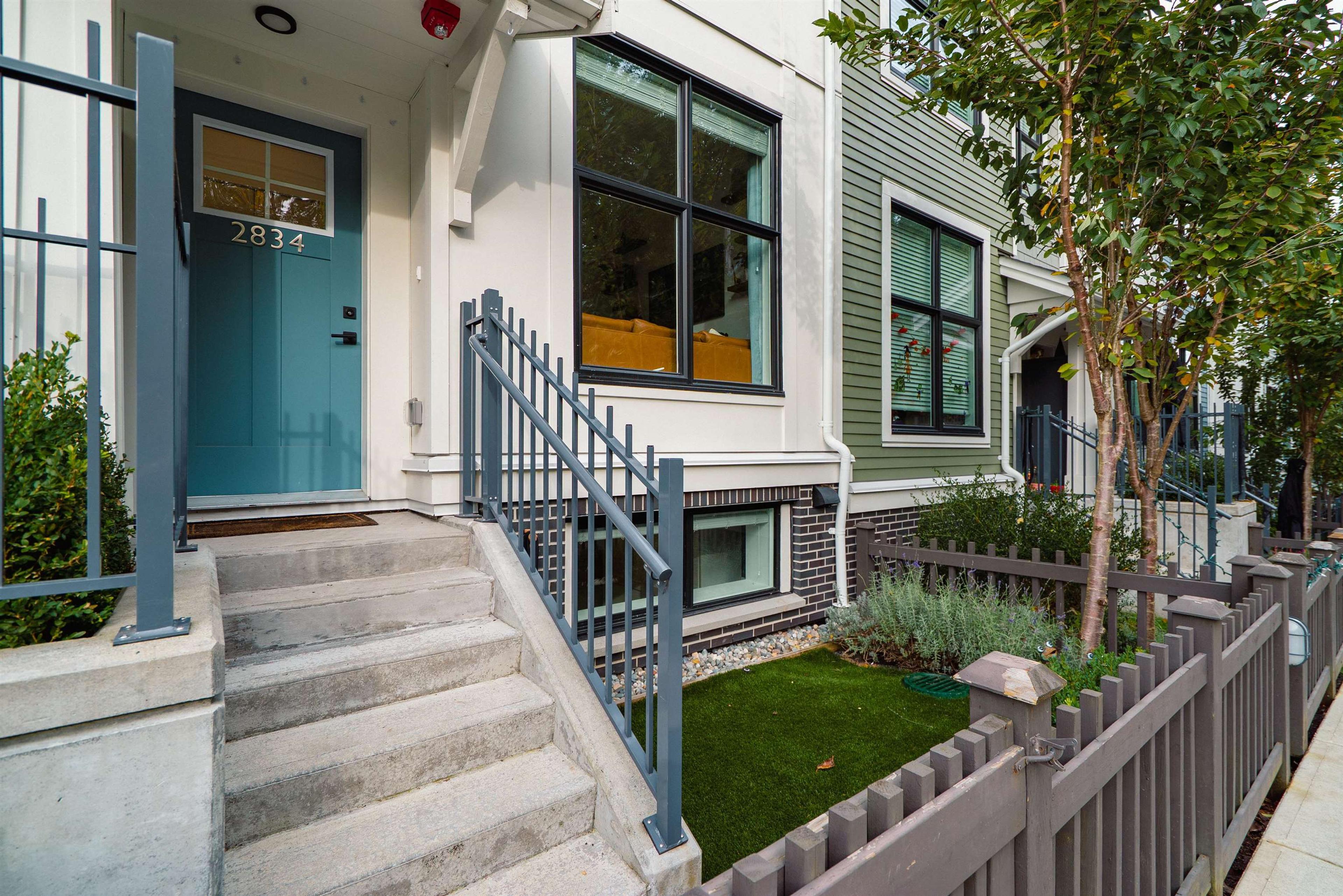 2803 St George Street, Port Moody - Exteriors - Photo 3