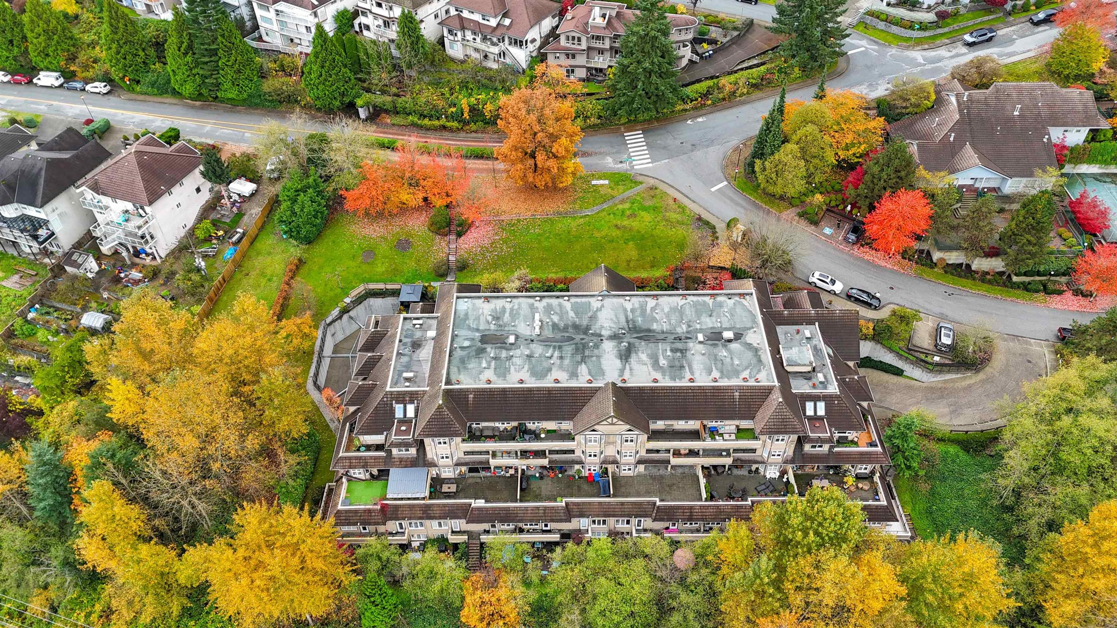 #111 160 SHORELINE CIRCLE - Image 3