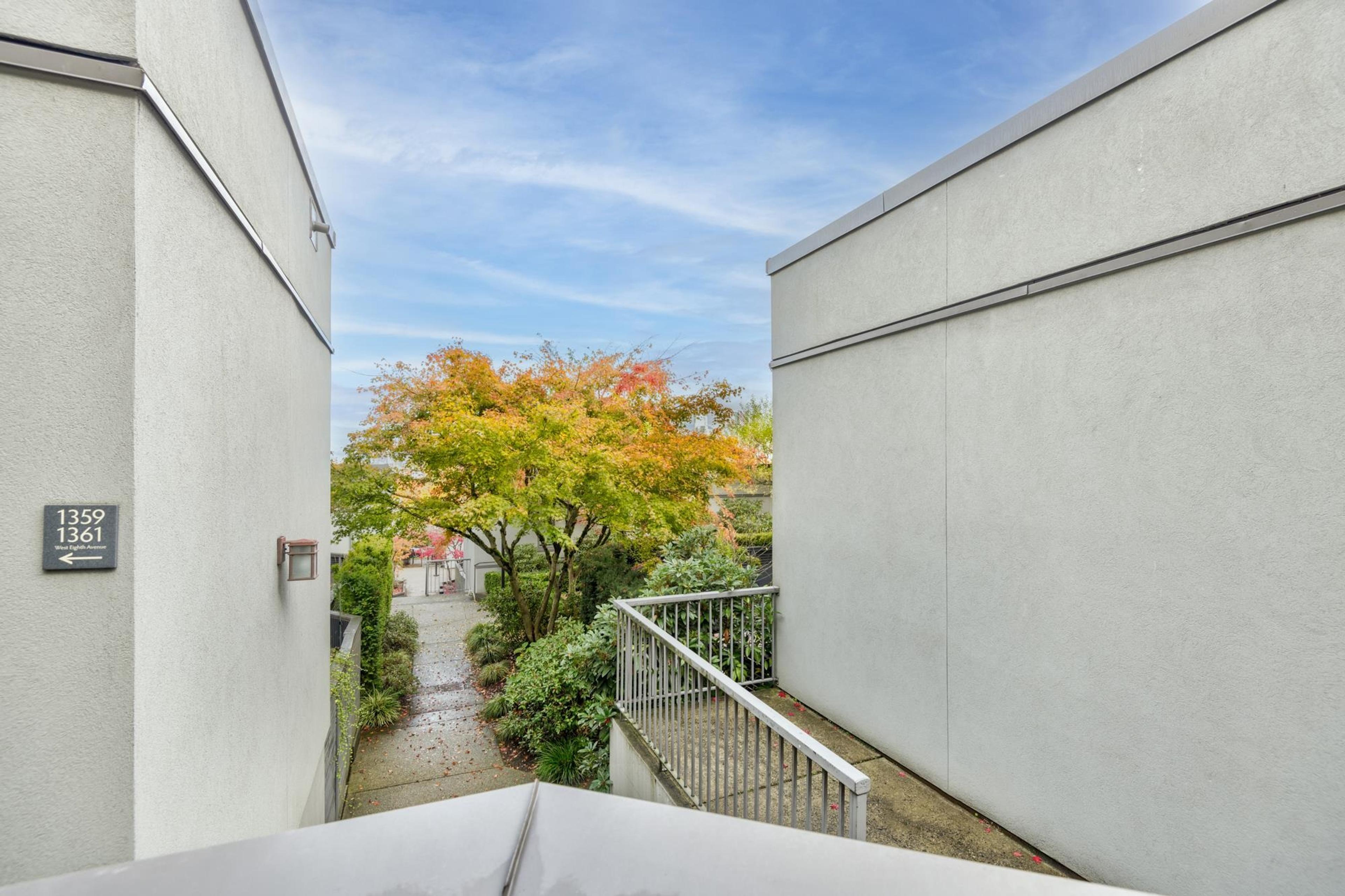 1305 W 8th Avenue, Vancouver - Exteriors - Photo 1