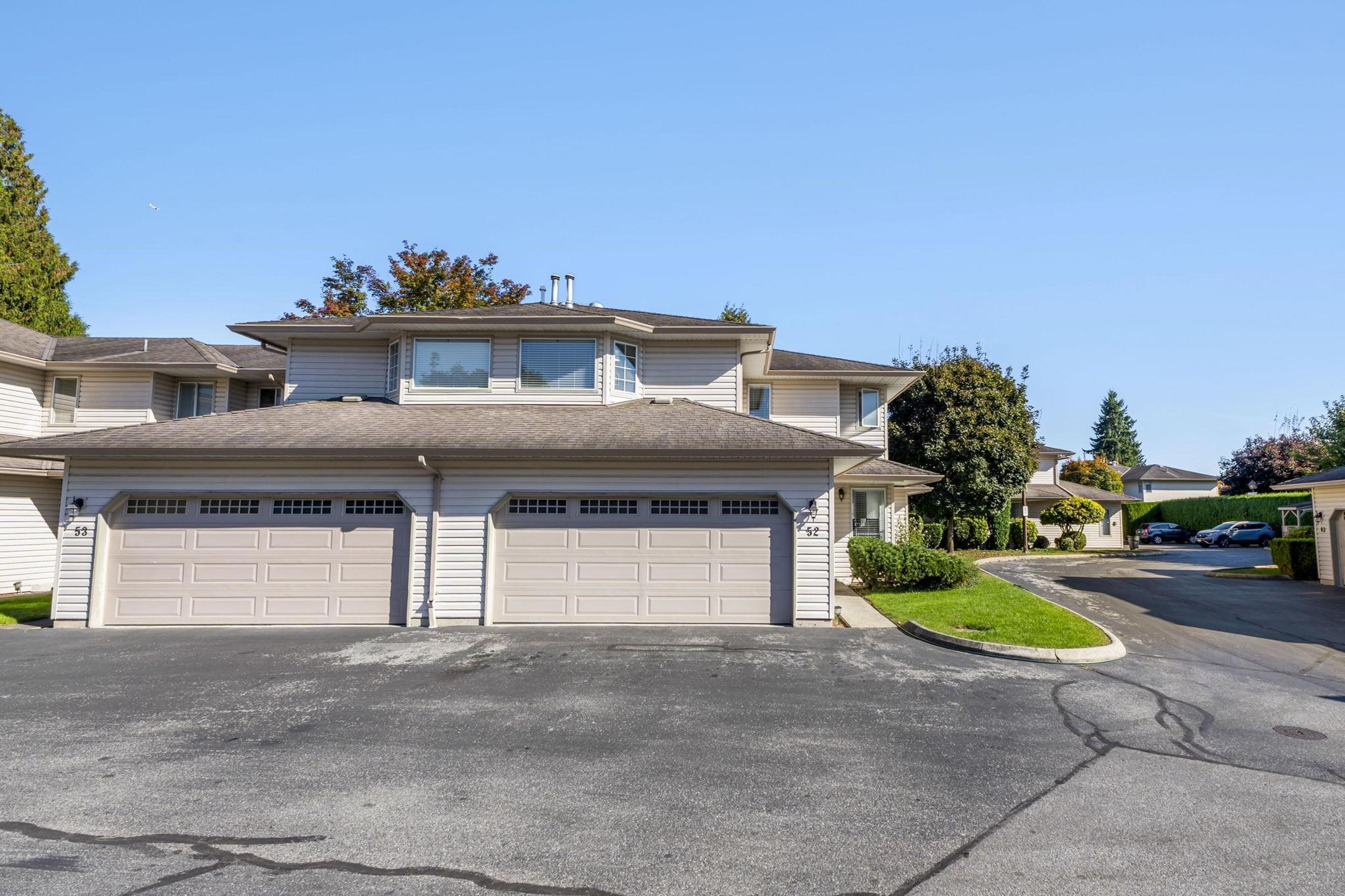 12268 189a Street, Pitt Meadows - Exteriors - Full Complex View - Photo 2