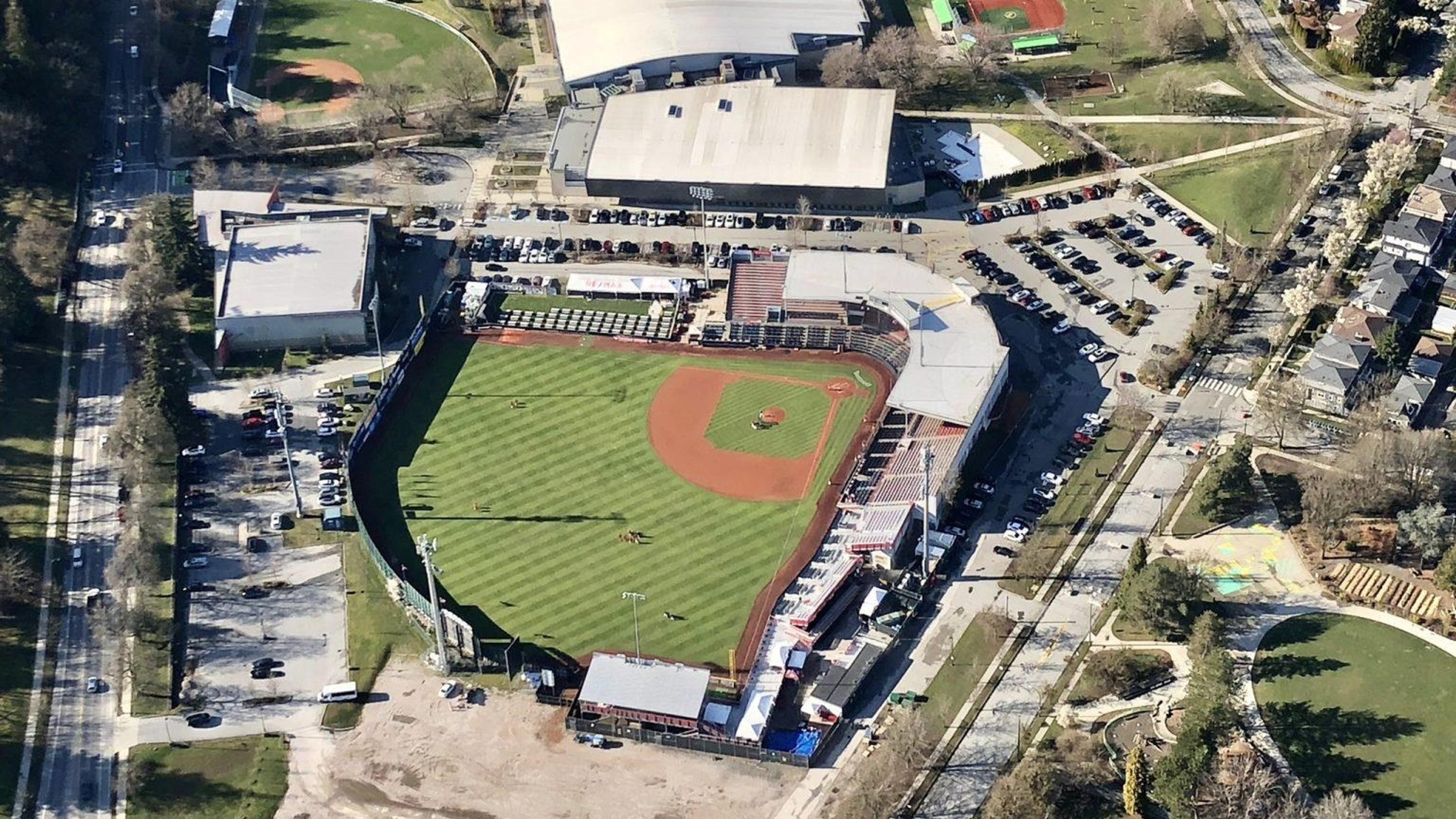 188 E 33rd Avenue, Vancouver - Exteriors - Full Complex View, Drone/Aerial View - Photo 2