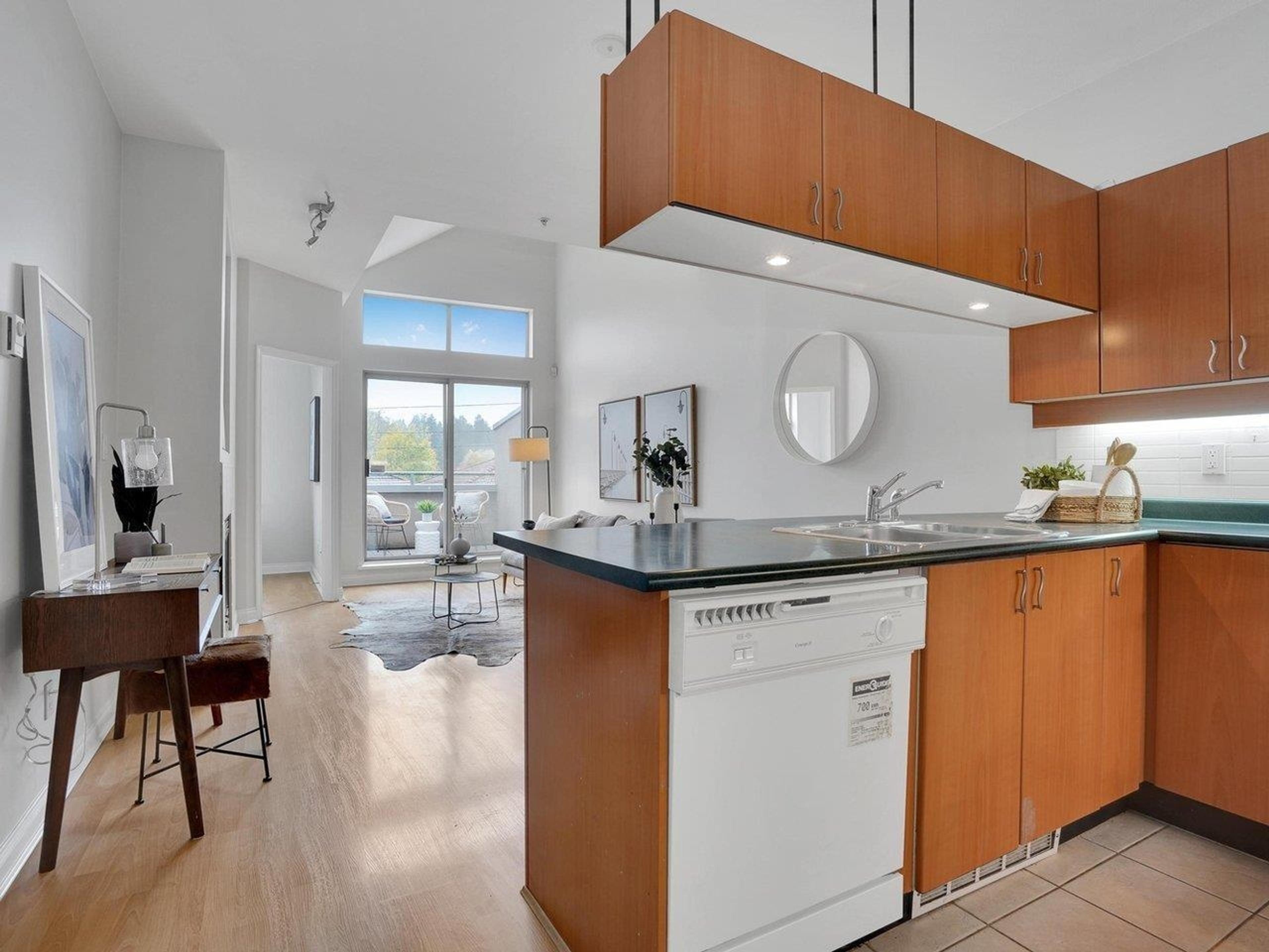 188 E 33rd Avenue, Vancouver - Exteriors - Photo 3