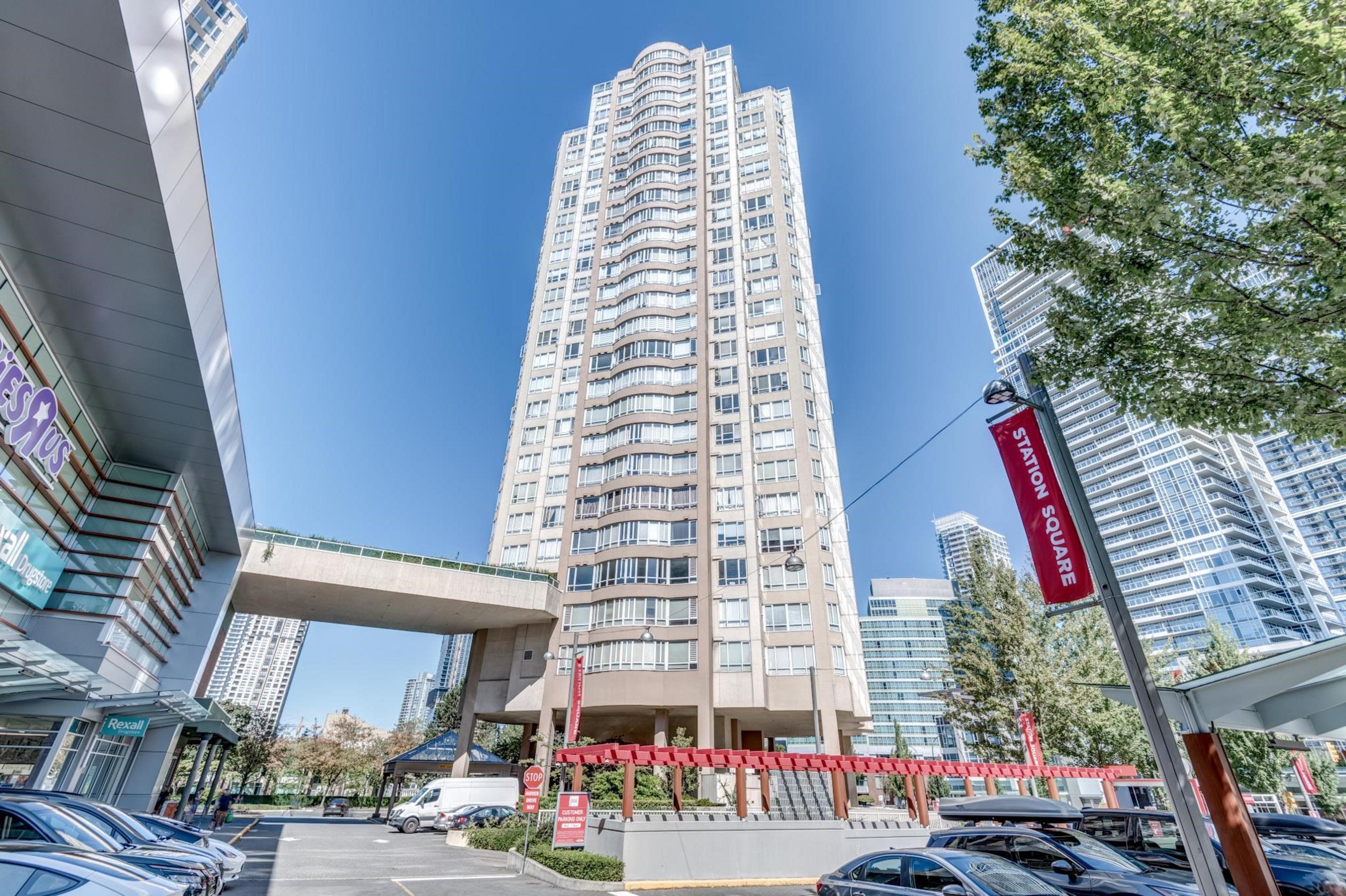 6220 Mckay Avenue, Burnaby - Exteriors - Photo 4