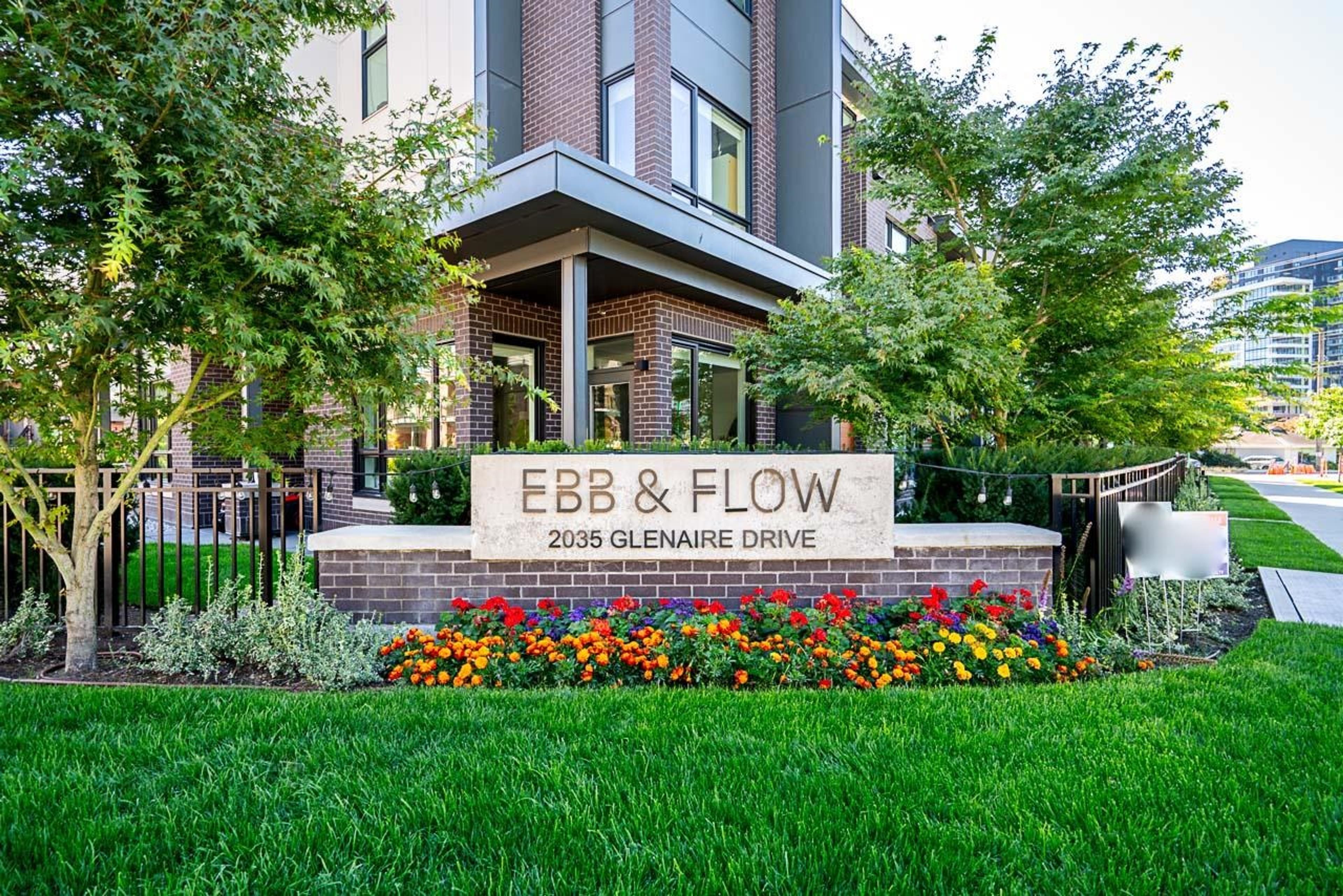 2035 Glenaire Drive, North Vancouver - Exteriors - Photo 1