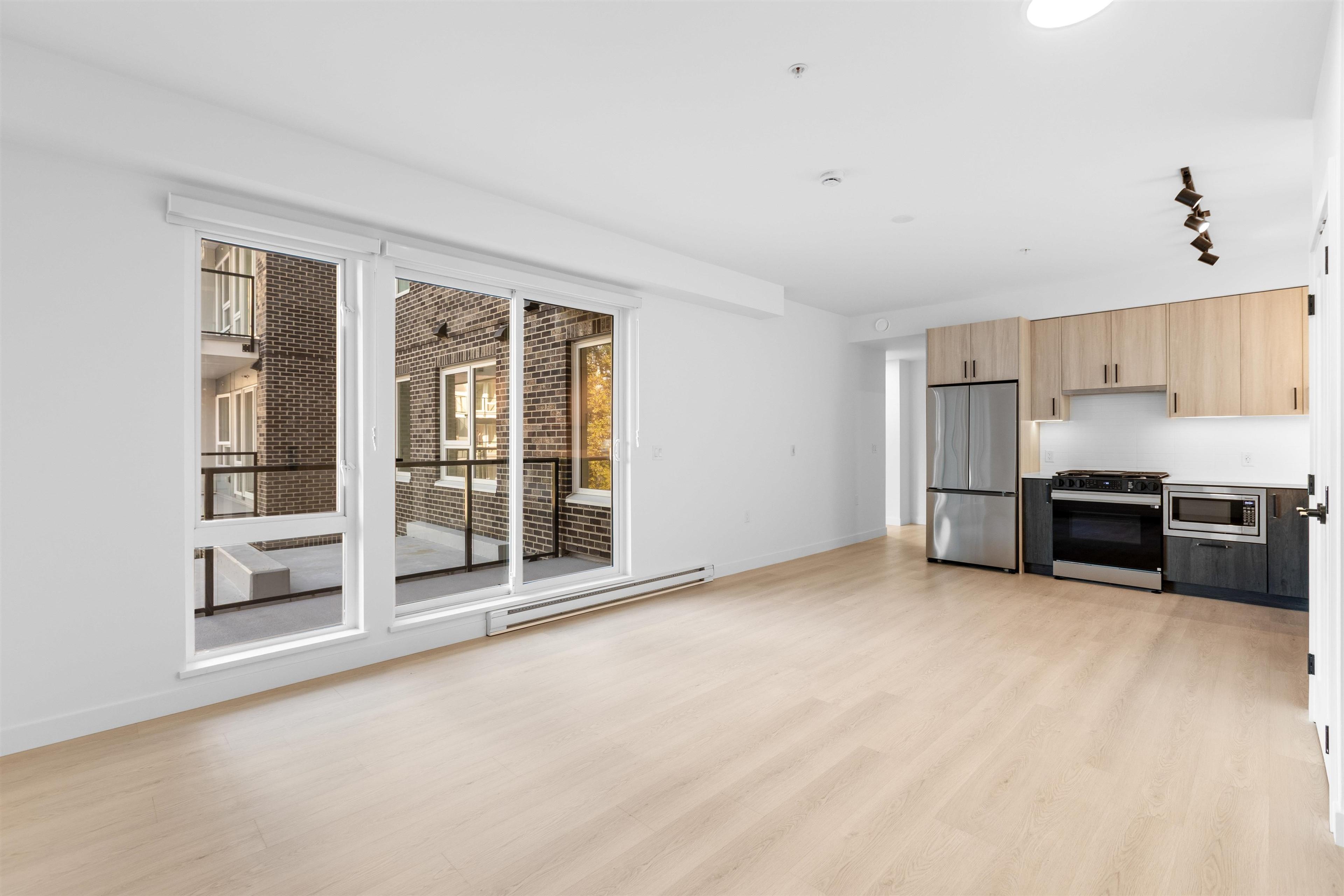 #221 2002 ST. GEORGE STREET - Image 3