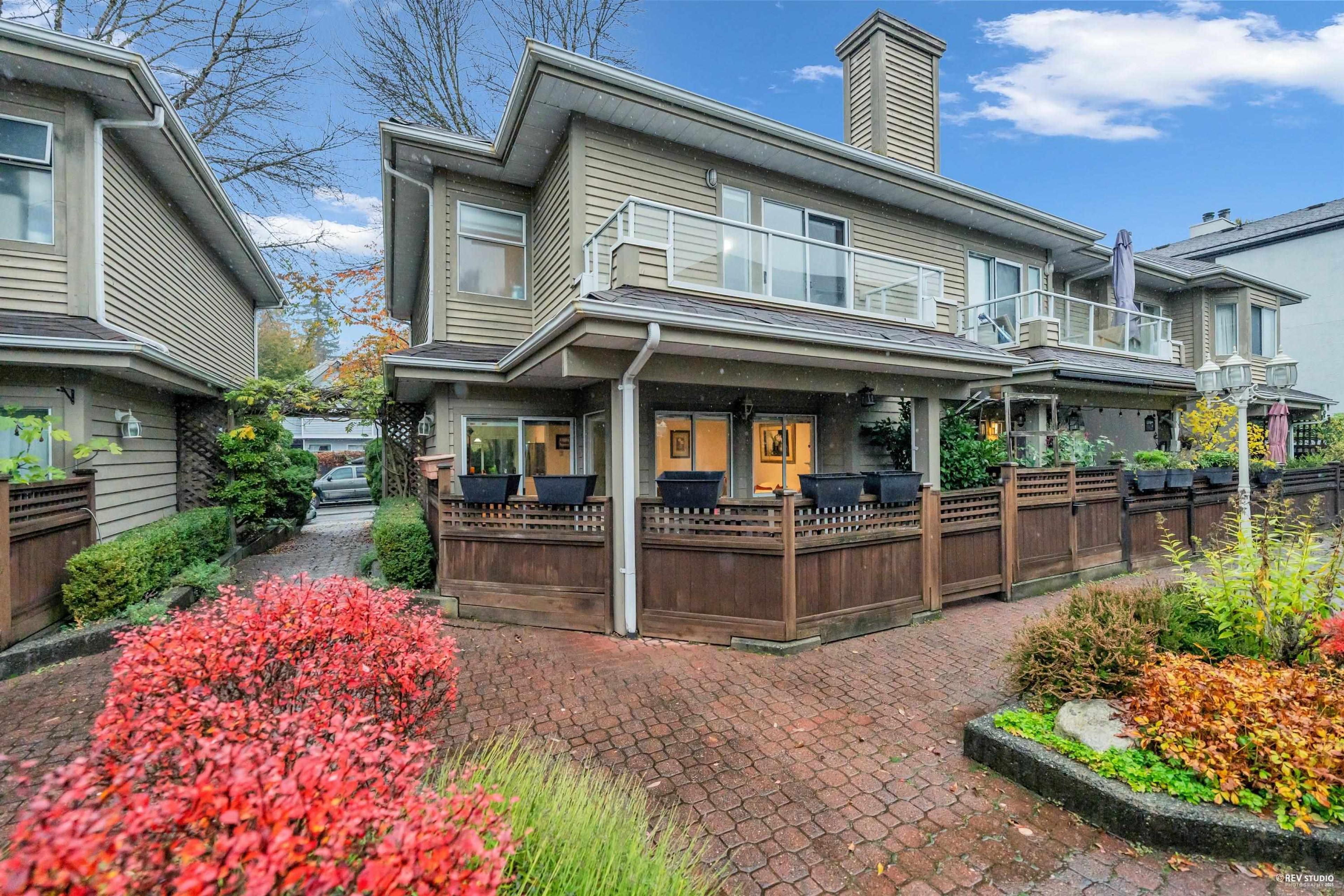 815 Tobruck Avenue, North Vancouver - Exteriors - Full Complex View - Photo 3