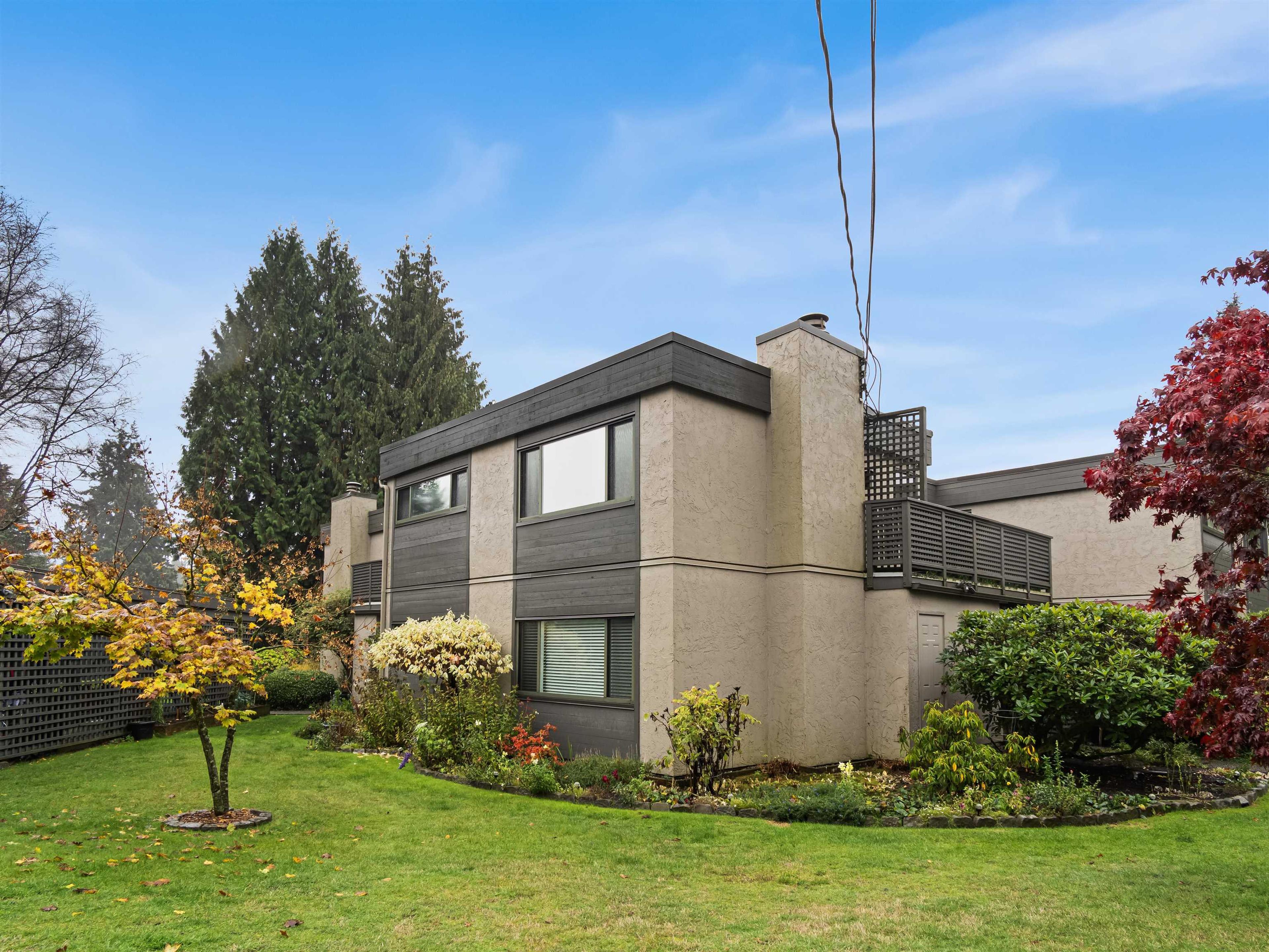 1291 Plateau Drive, North Vancouver - Exteriors - Photo 2