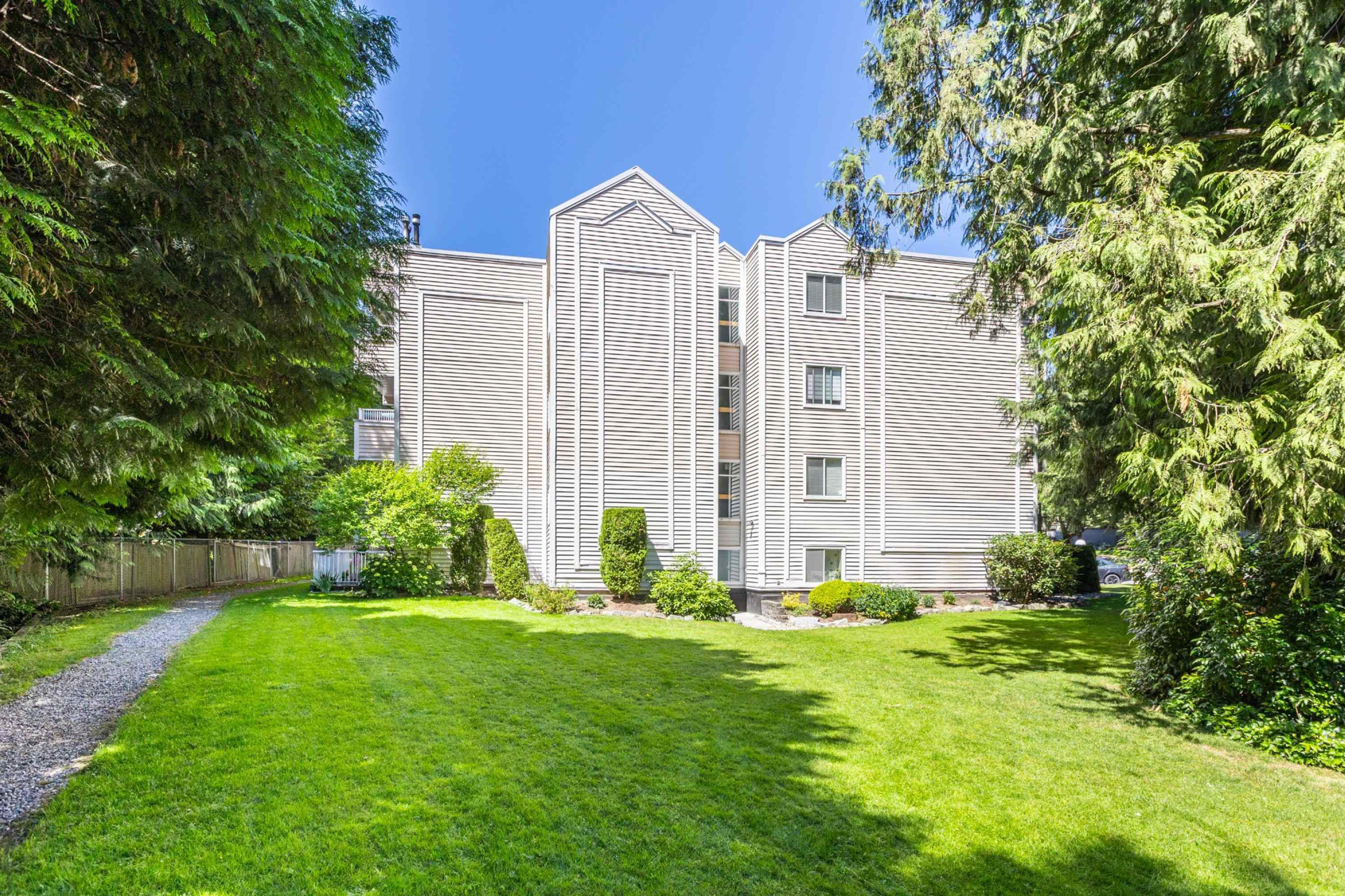 9644 134 Street, Surrey - Exteriors - Photo 5