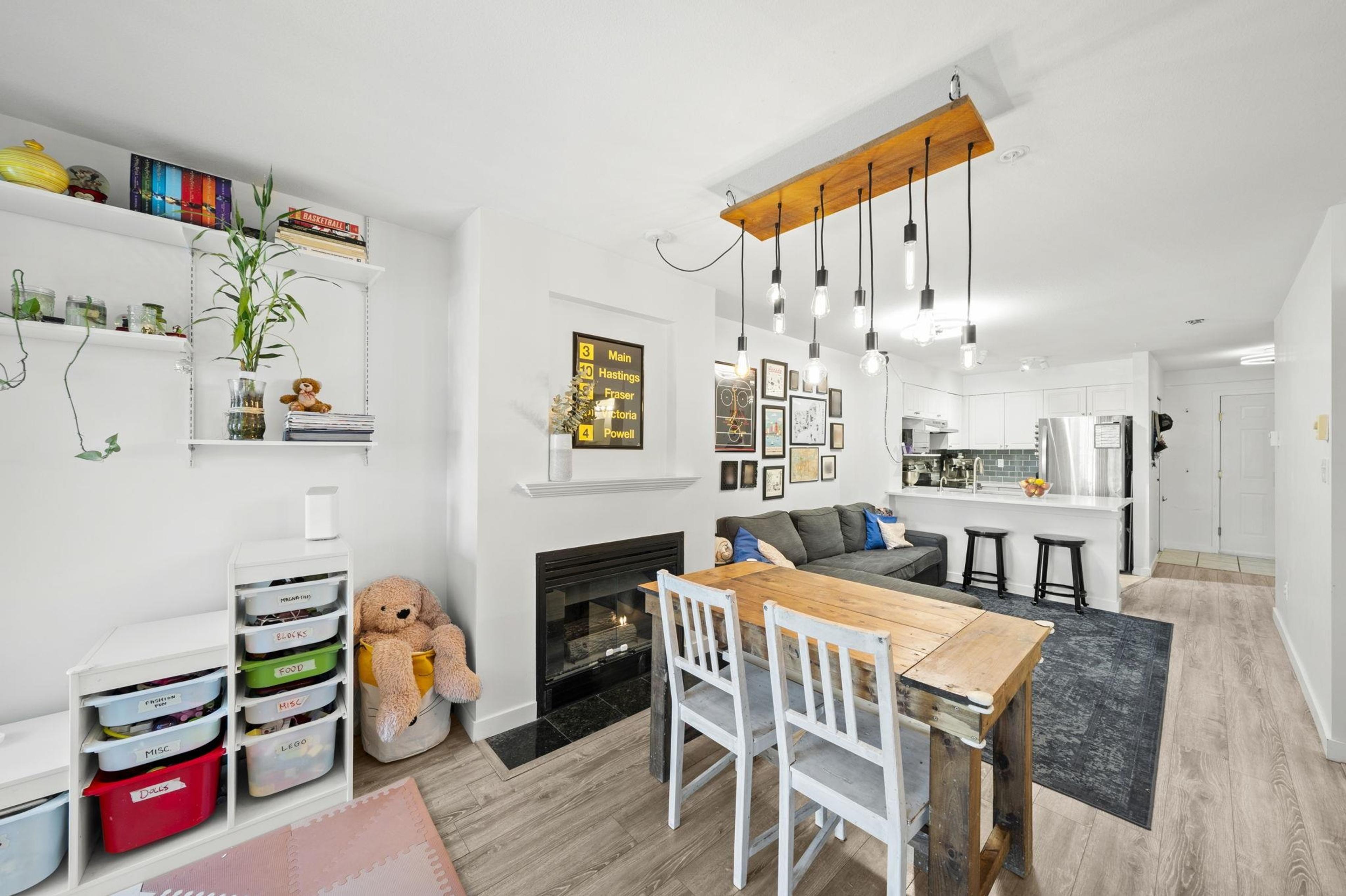 #315 760 KINGSWAY - Main Image