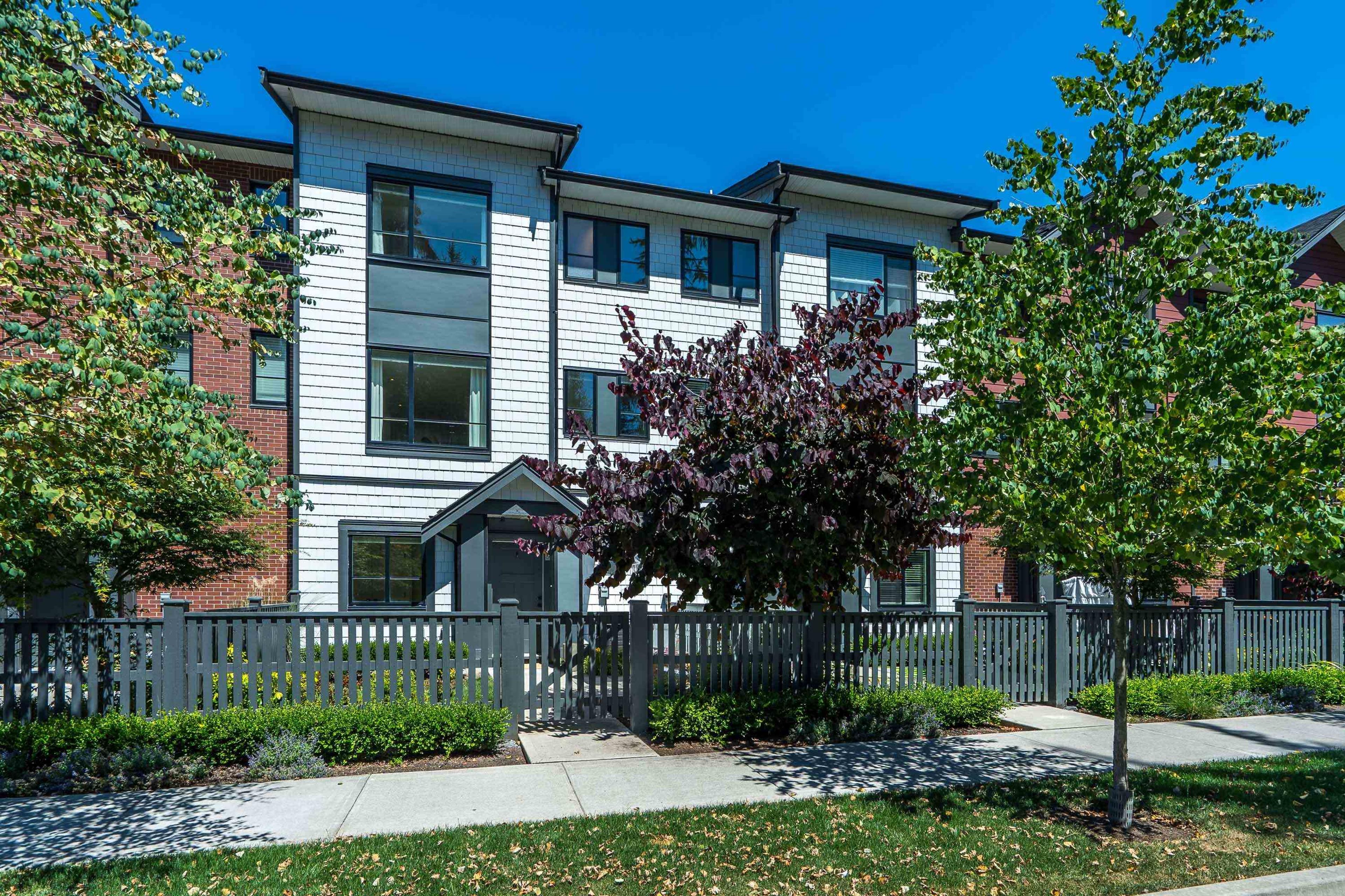 #53 19897 75A AVENUE - Main Image