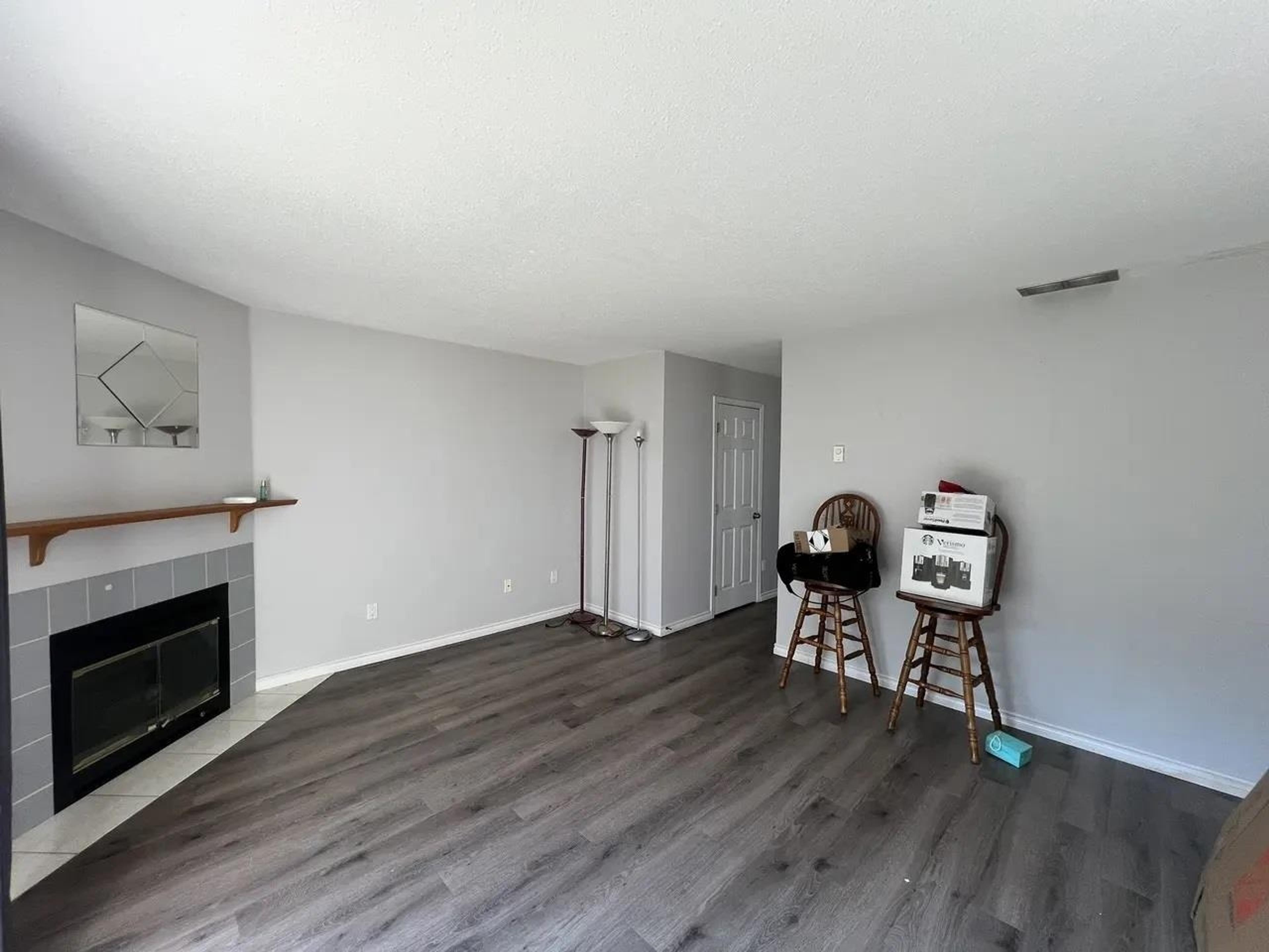 #2 9206 CORBOULD STREET - Image 3