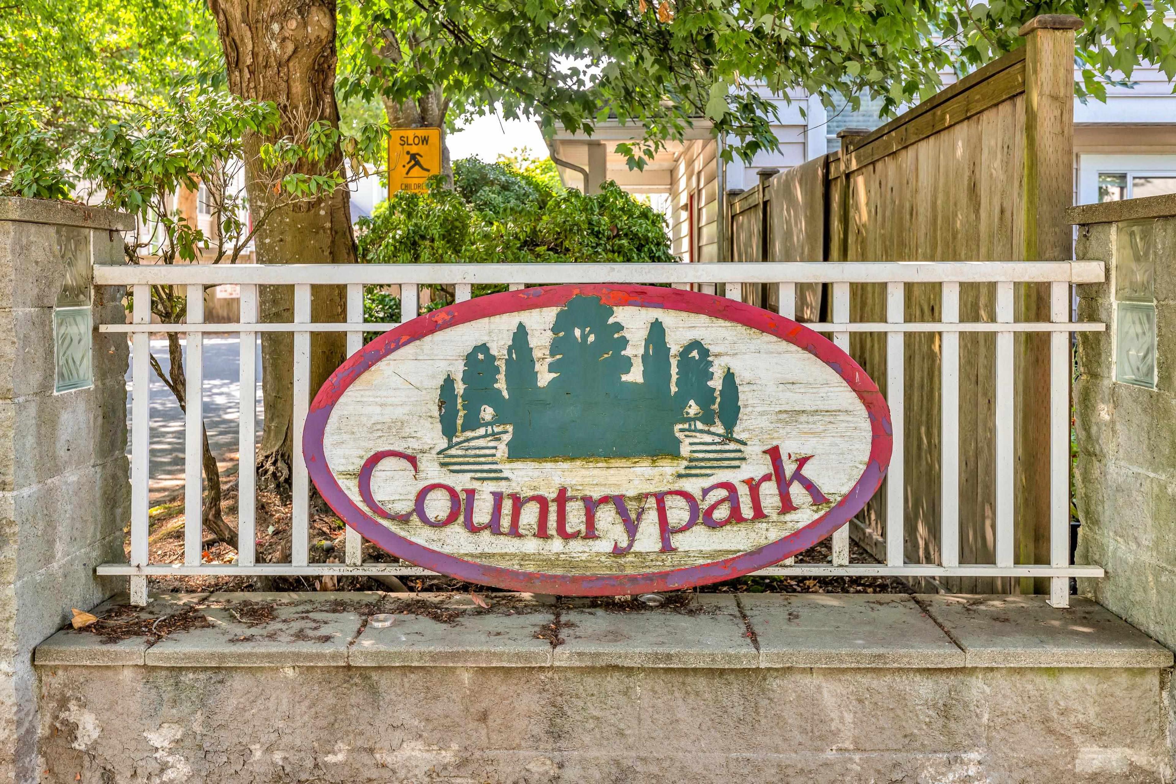 2450 Hawthorne Avenue, Port Coquitlam - Exteriors - Photo 2