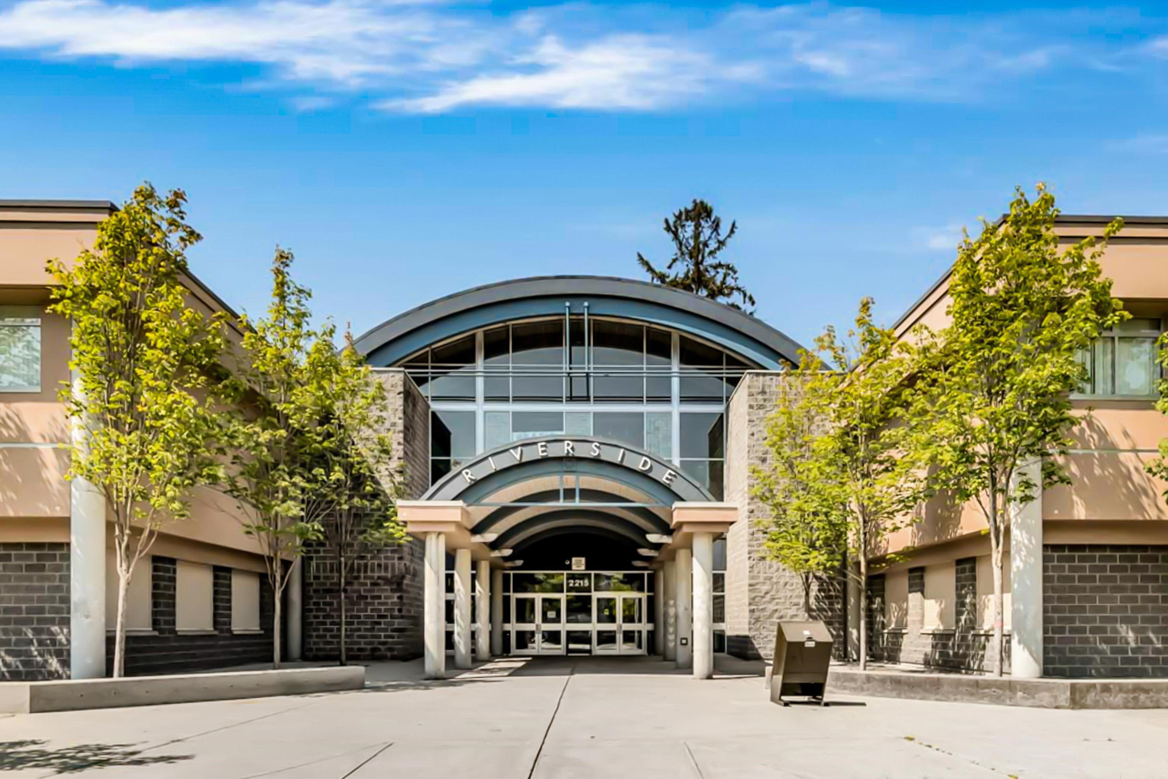 2450 Hawthorne Avenue, Port Coquitlam - Exteriors - Photo 4